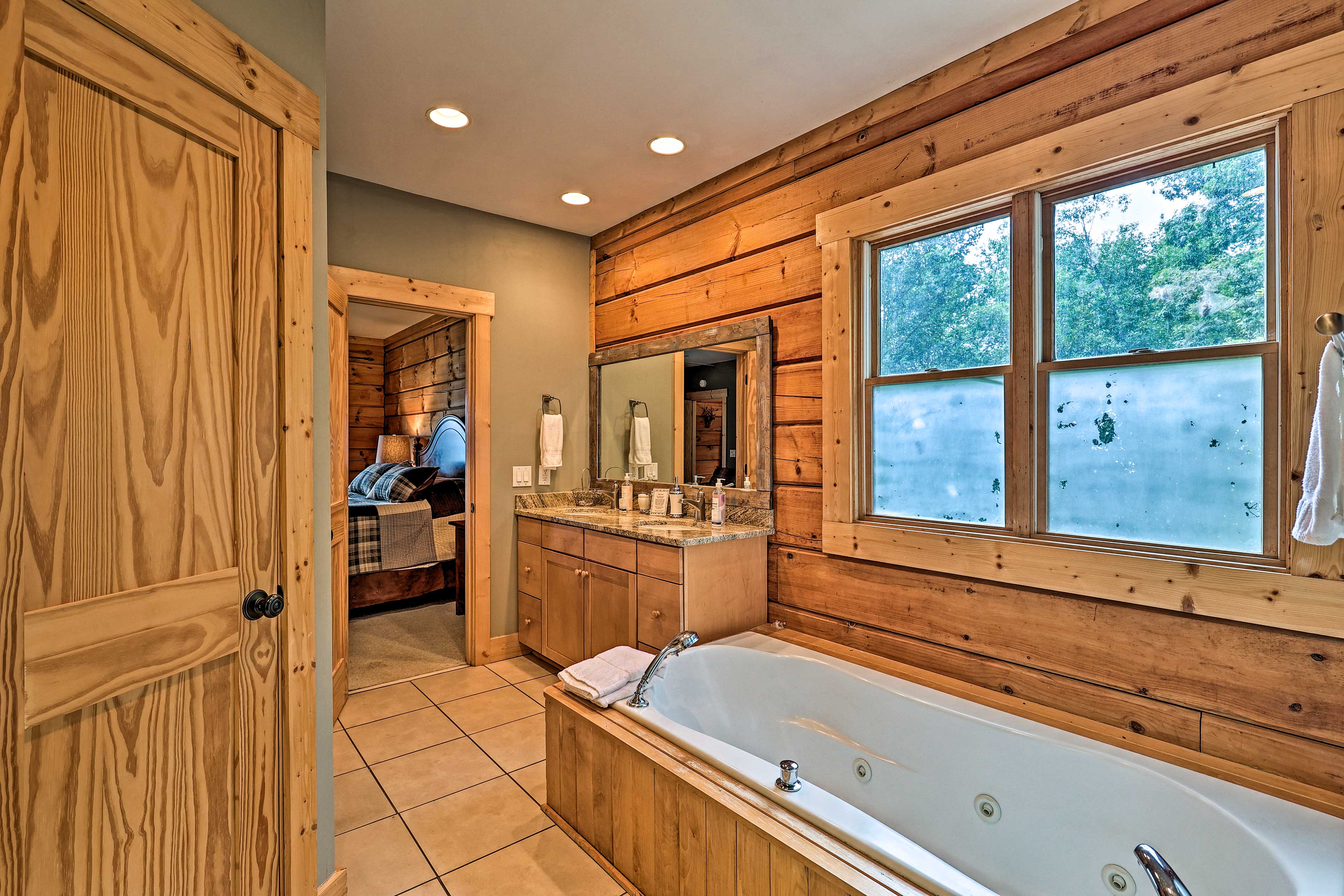 Family Cabin w/ Private Hot Tub & Views in Boone!