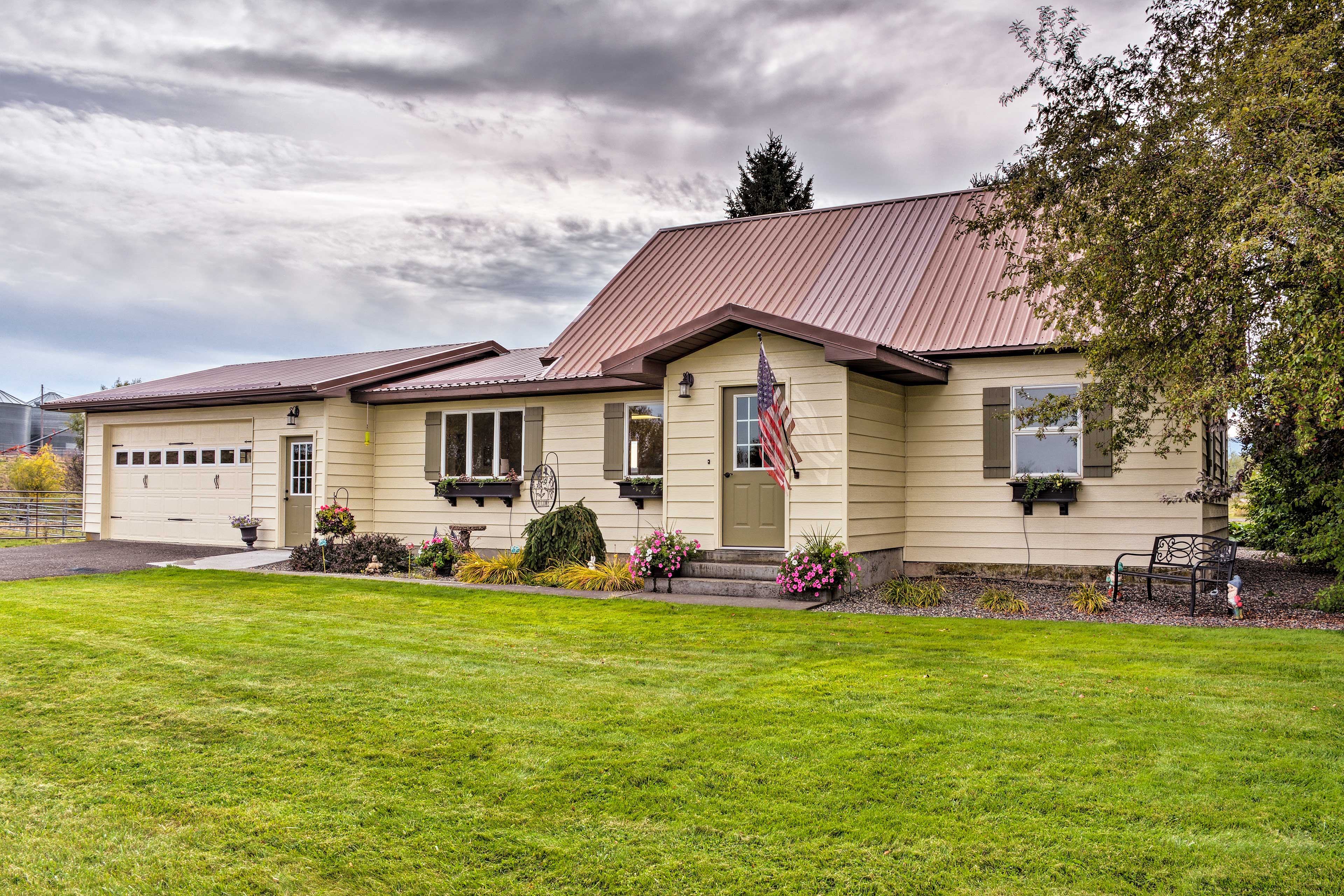 Property Image 1 - Farmhouse in Country Setting Near Gravity Hill