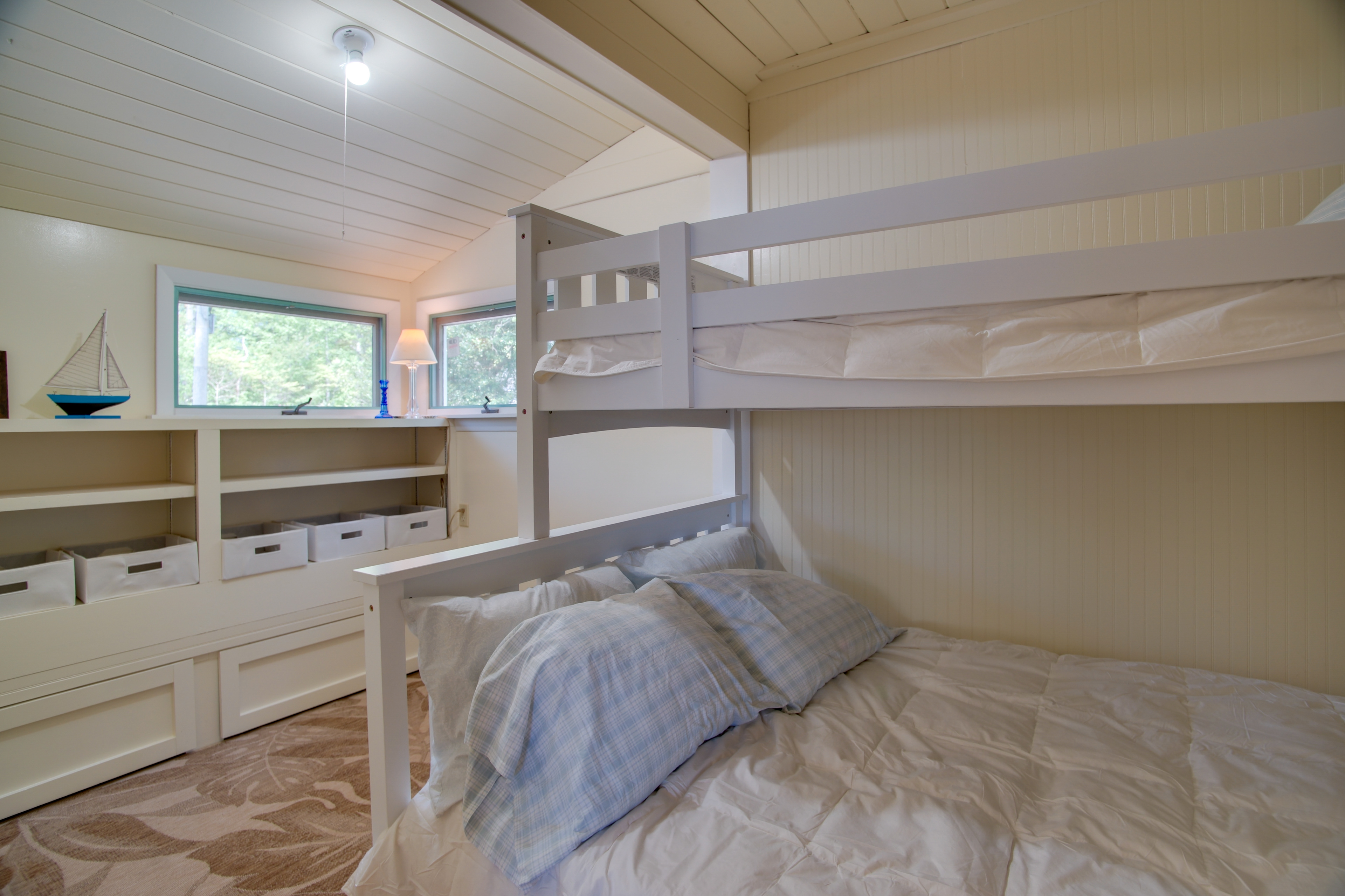 Peaceful Long Pond Cottage w/ Dock & Views