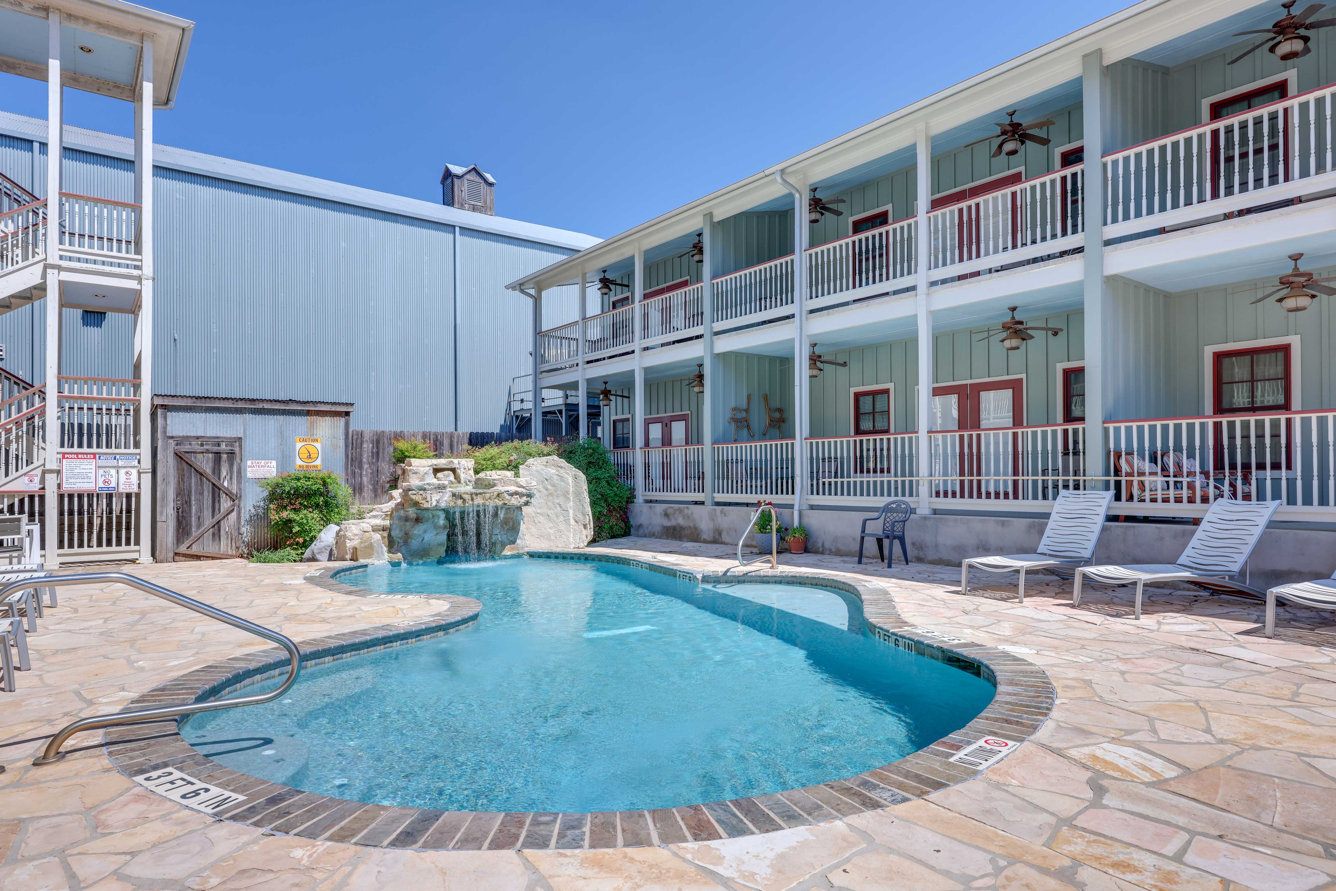 Property Image 2 - Cozy New Braunfels Condo w/ Community Pool & Grill