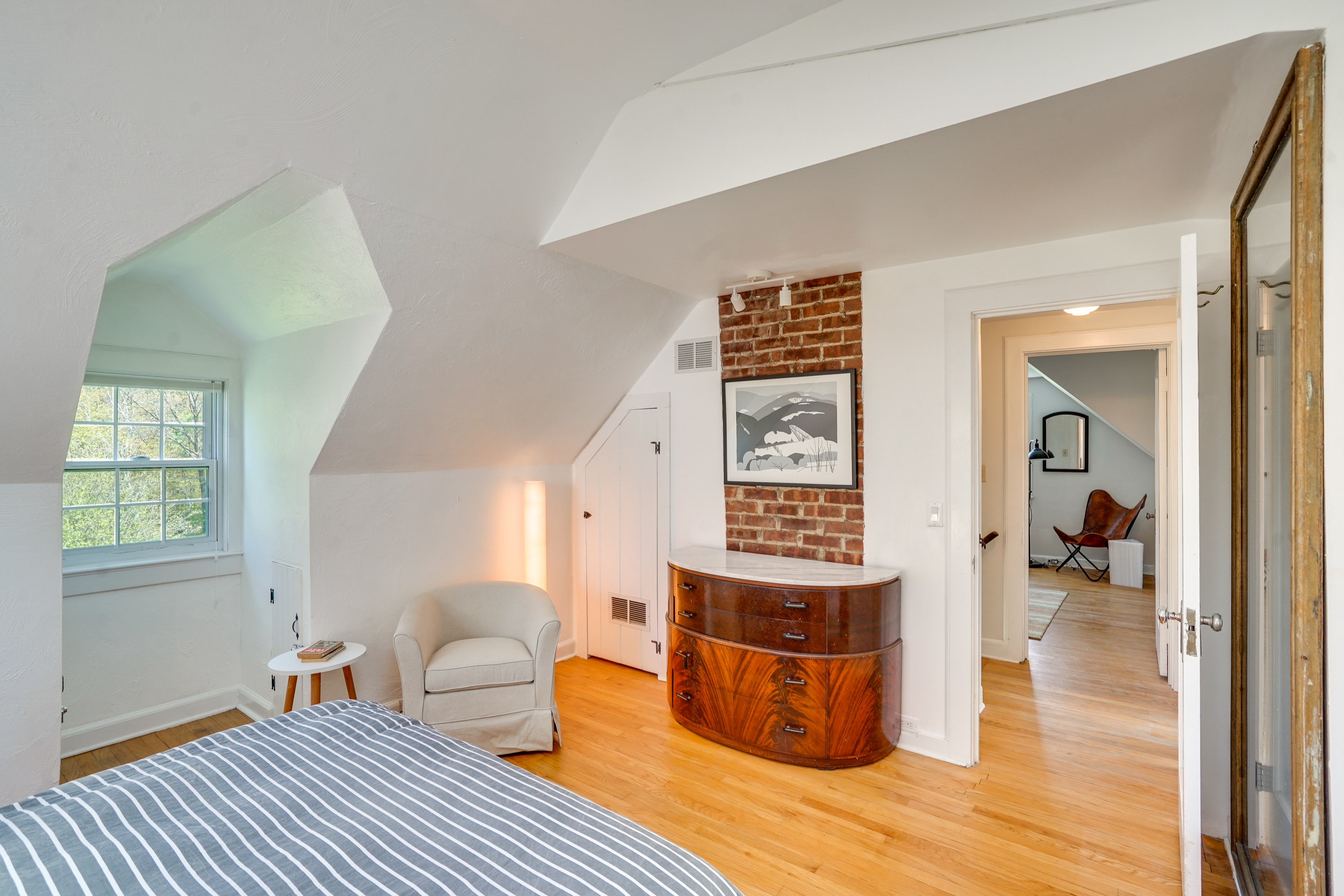 Quaint Woodstock Escape - 2 Mi to Tinker St!