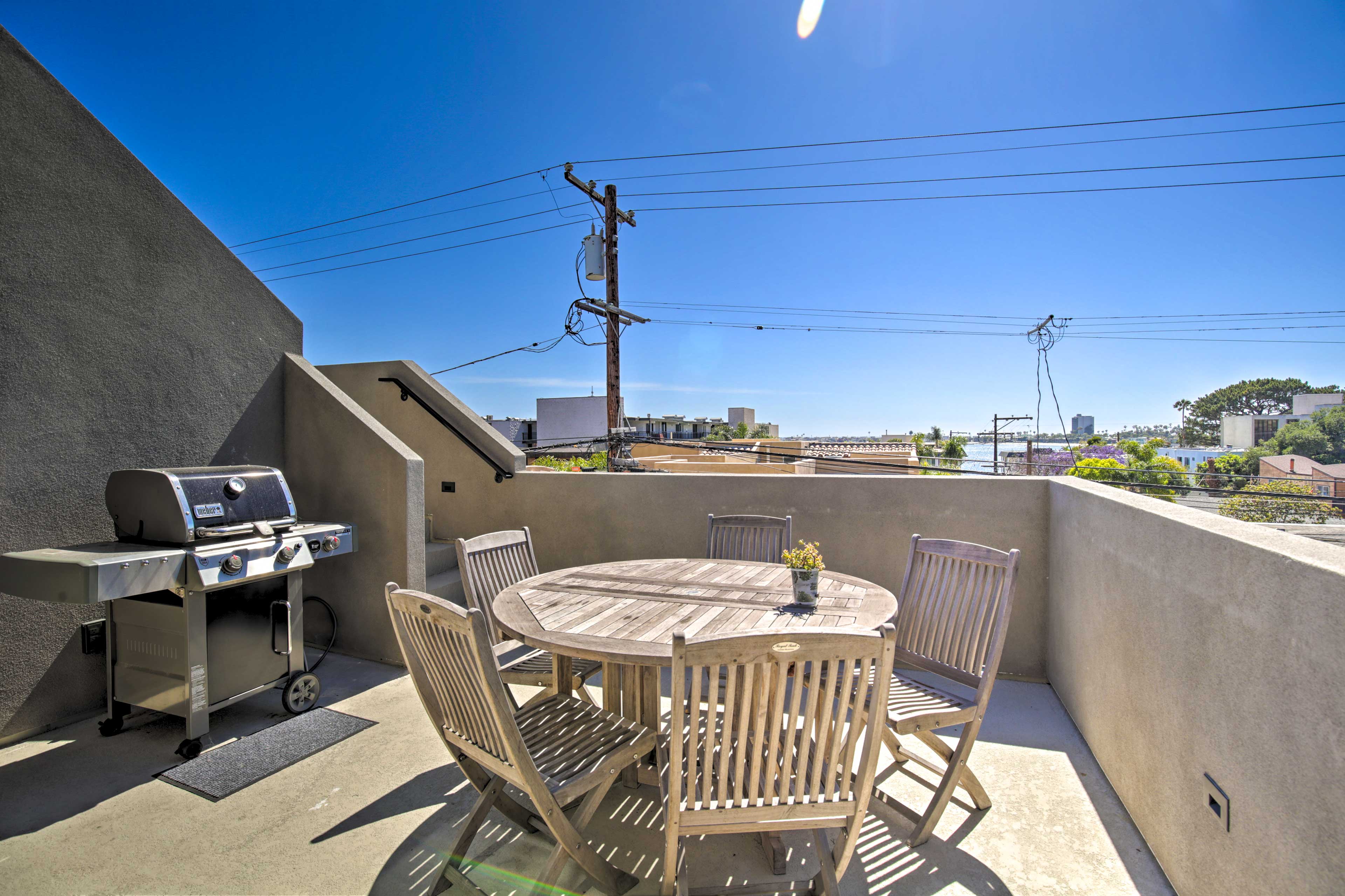 Property Image 2 - Upscale Beach Rowhome with Rooftop + Bay Views!