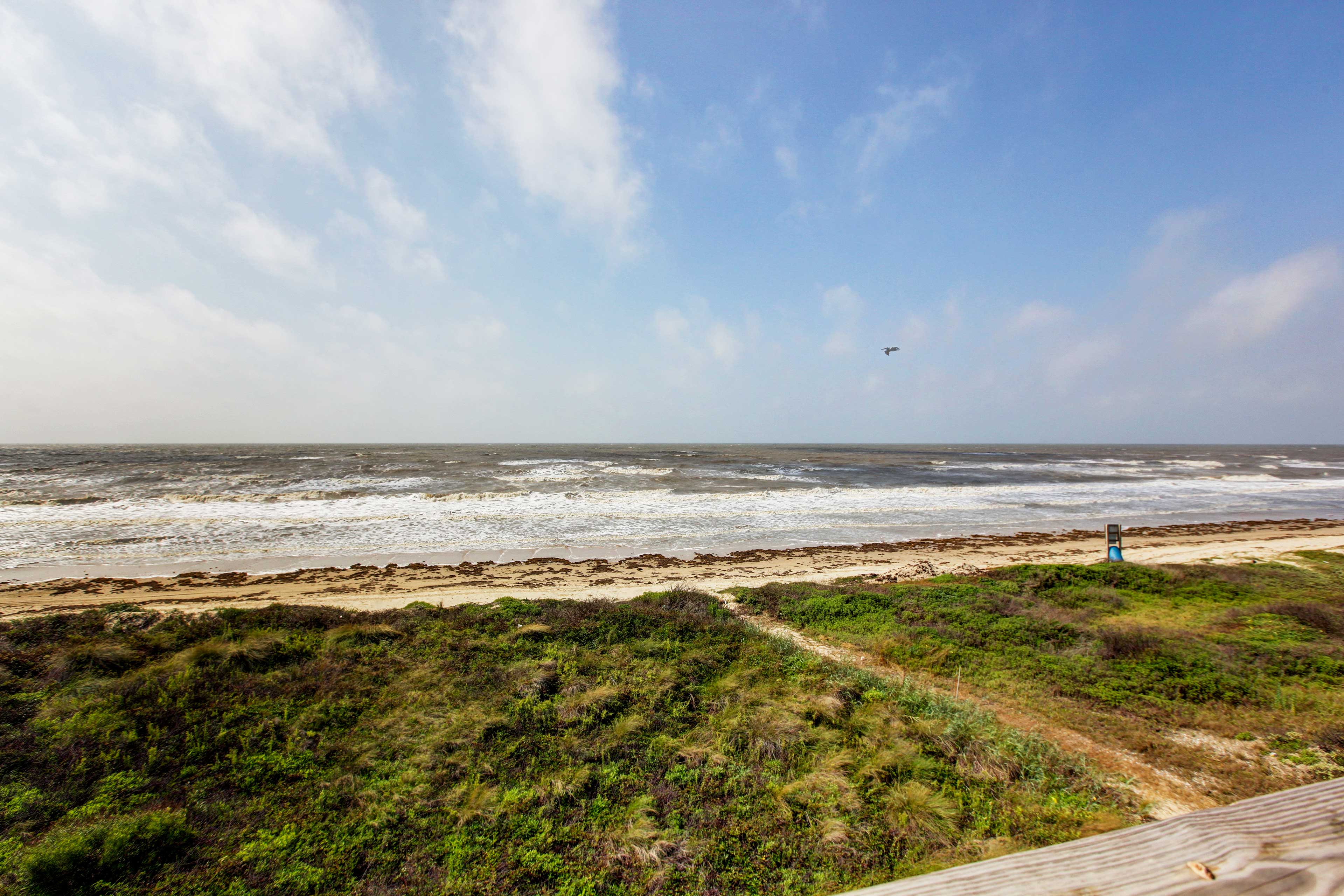 Gilchrist 'EZ Street Beach House' w/ Gulf Access!