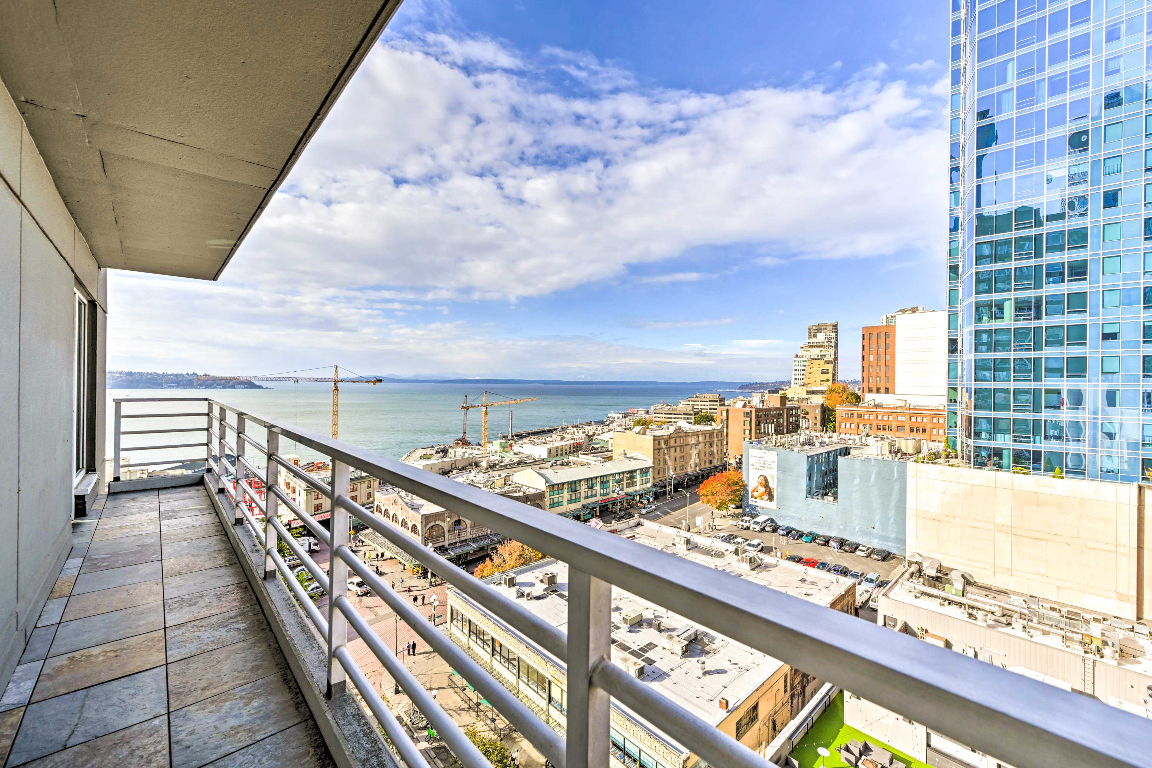 Property Image 2 - Stunning Seattle Condo w/ Patio + Water Views