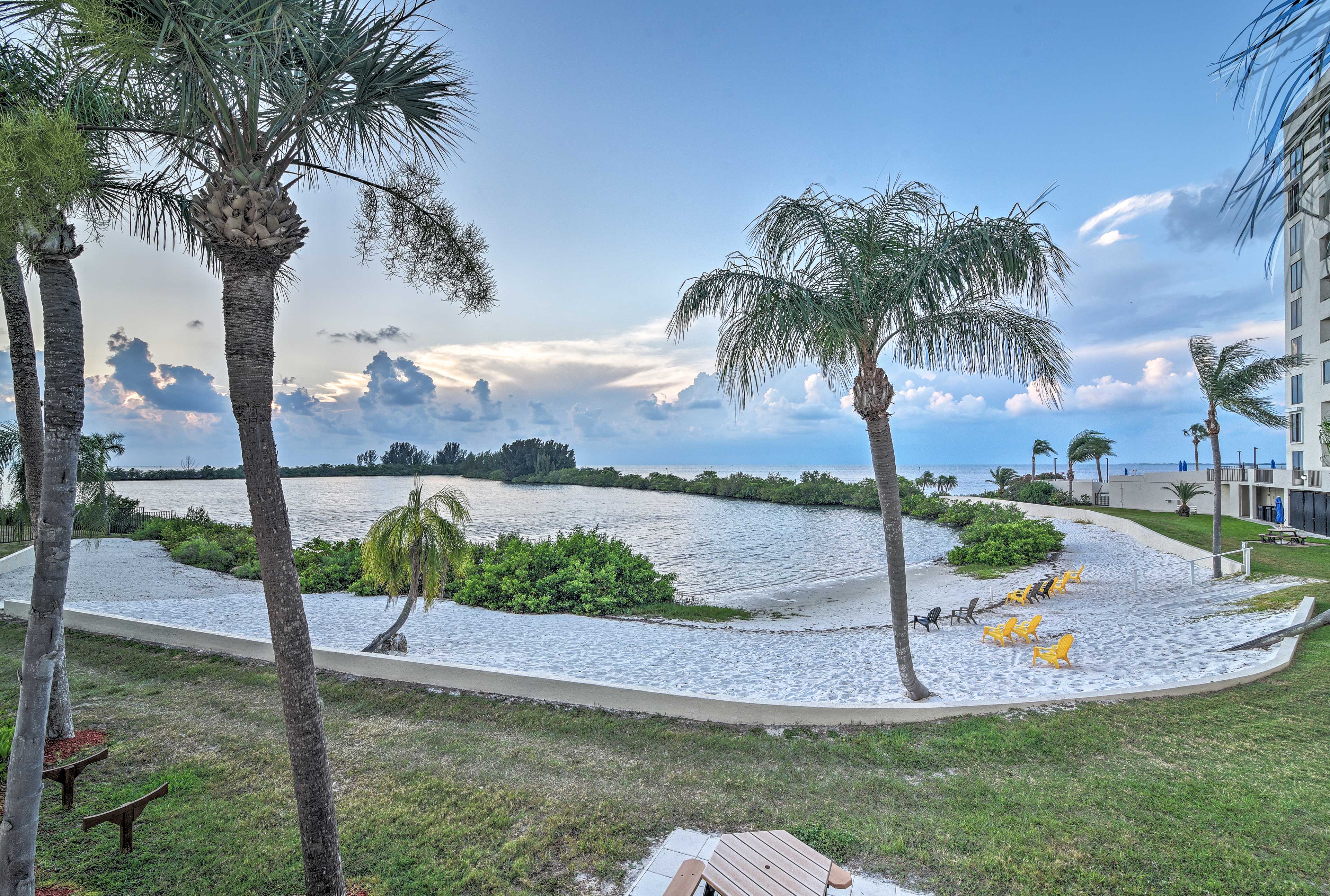 Property Image 2 - Gulf-View Hudson Condo in Waterfront Resort!