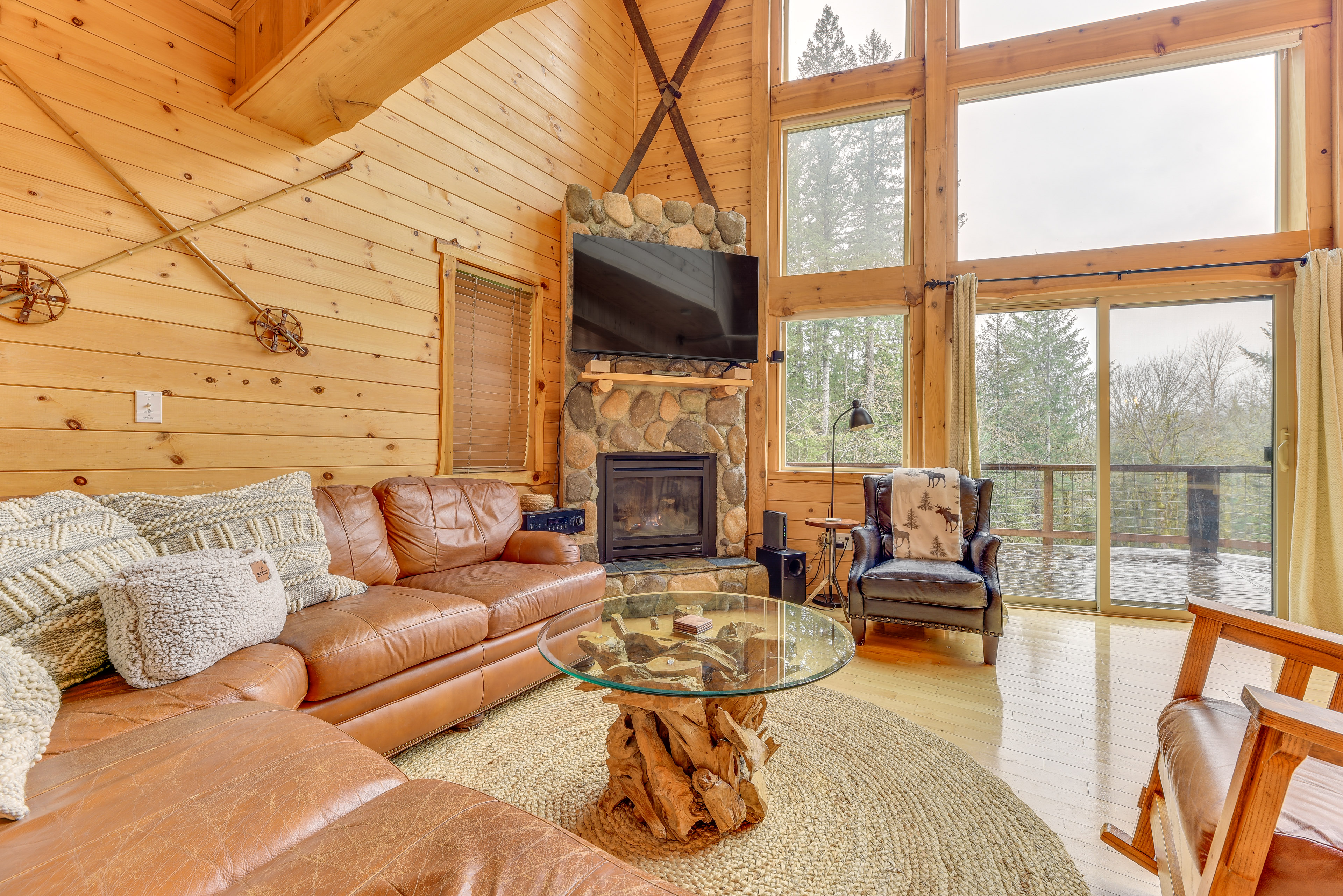 Property Image 1 - ’Grizzly Tower’ Packwood Cabin w/ Forest Views!