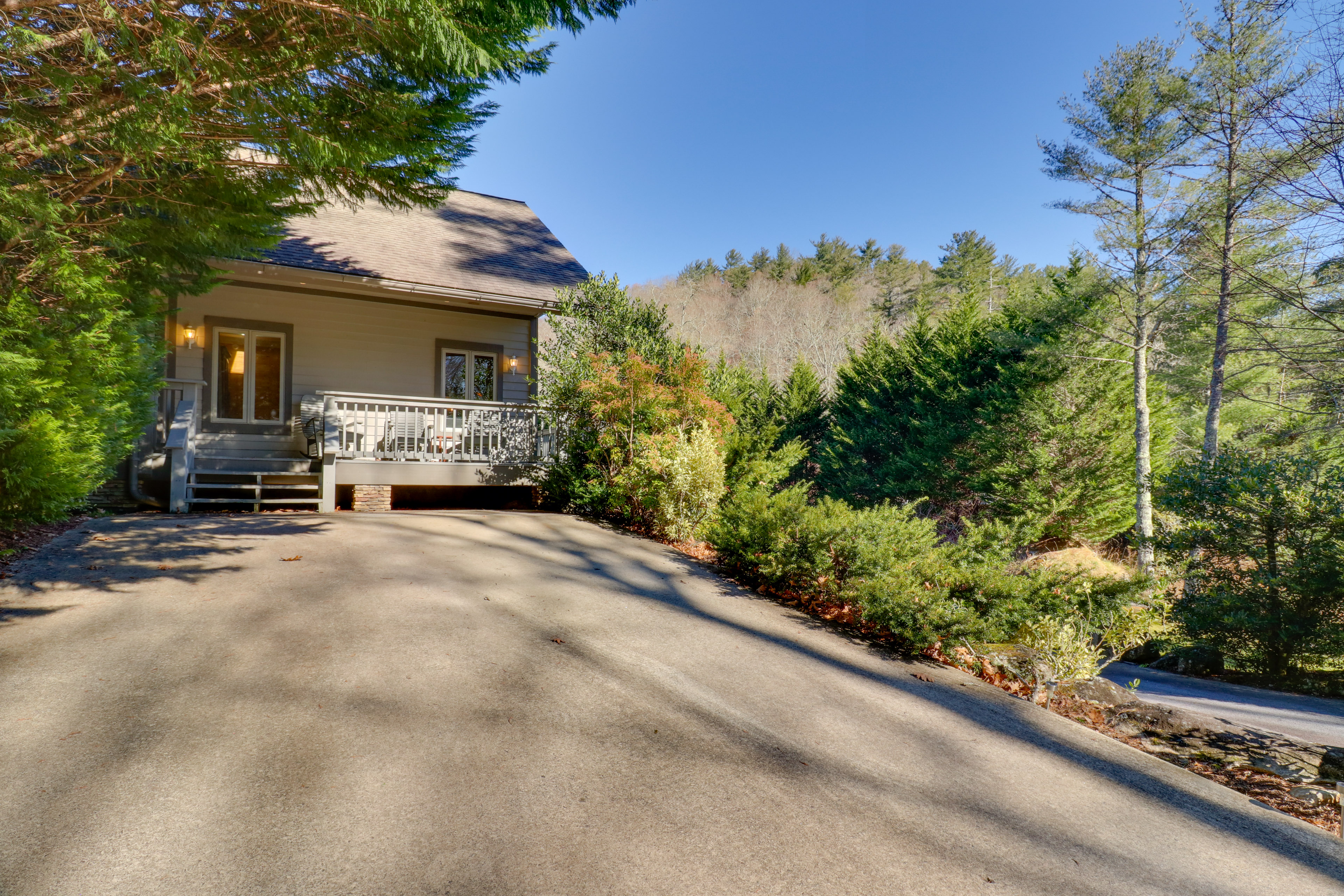 Property Image 2 - ’Heaven South’ Waterfront Apartment w/ Dock & Deck