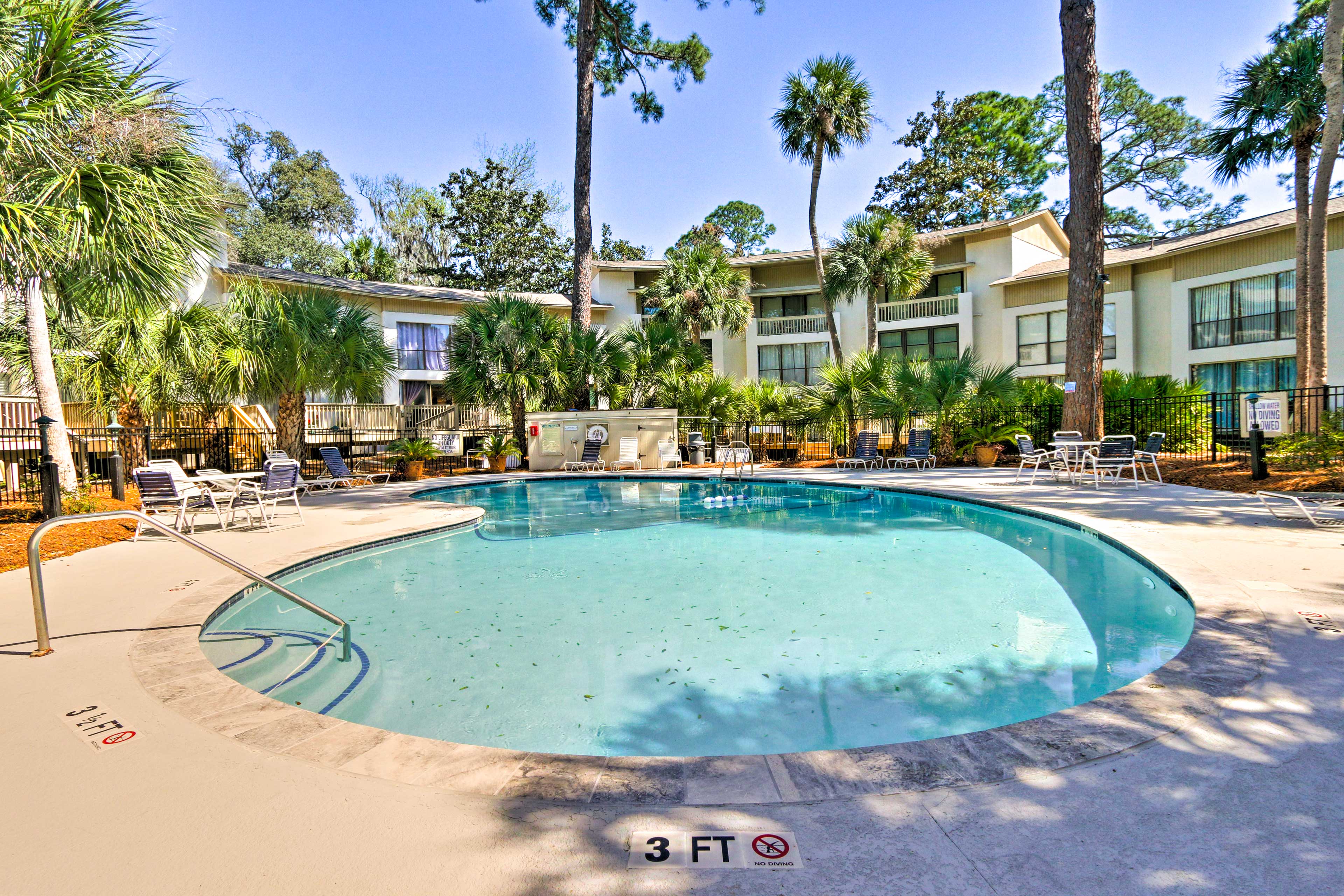 Property Image 2 - Hilton Head Island Condo: 5 Min Walk To Beach!