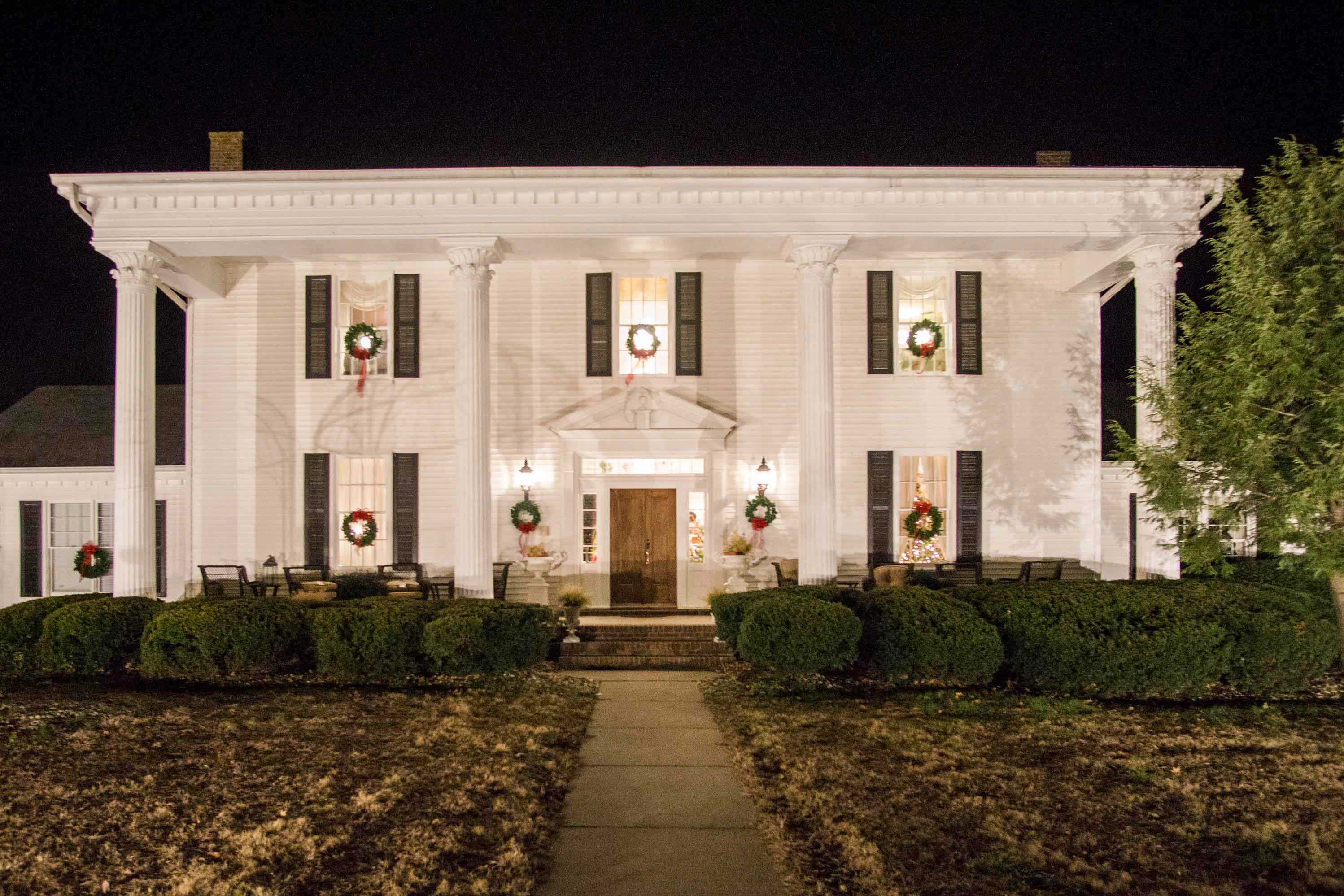 Property Image 1 - Historic Cedar Hill Mansion on Large Farm w/ Pool!