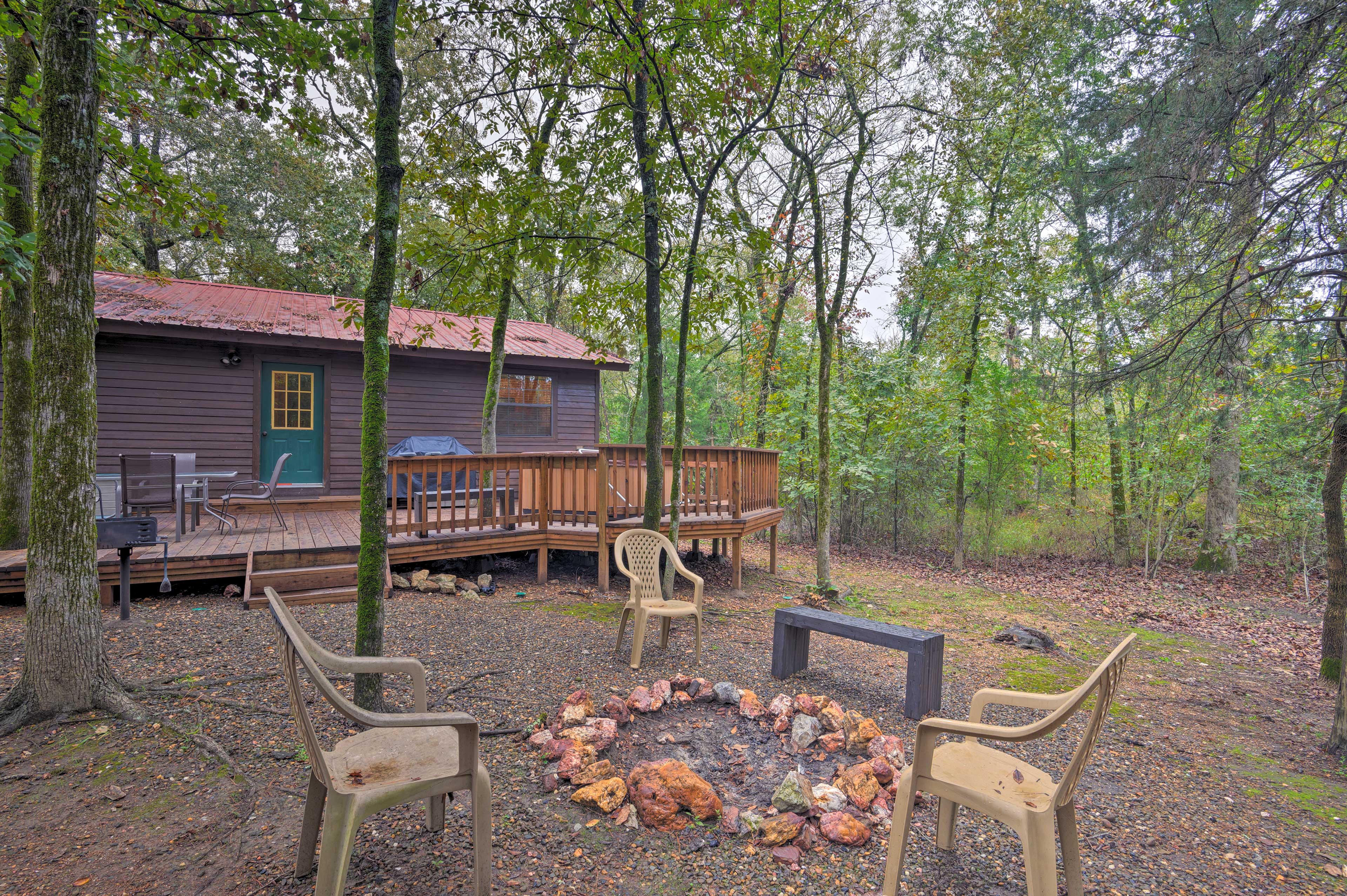 Property Image 1 - Hochatown Hideaway w/ Hot Tub, Grill & Fire Pit!