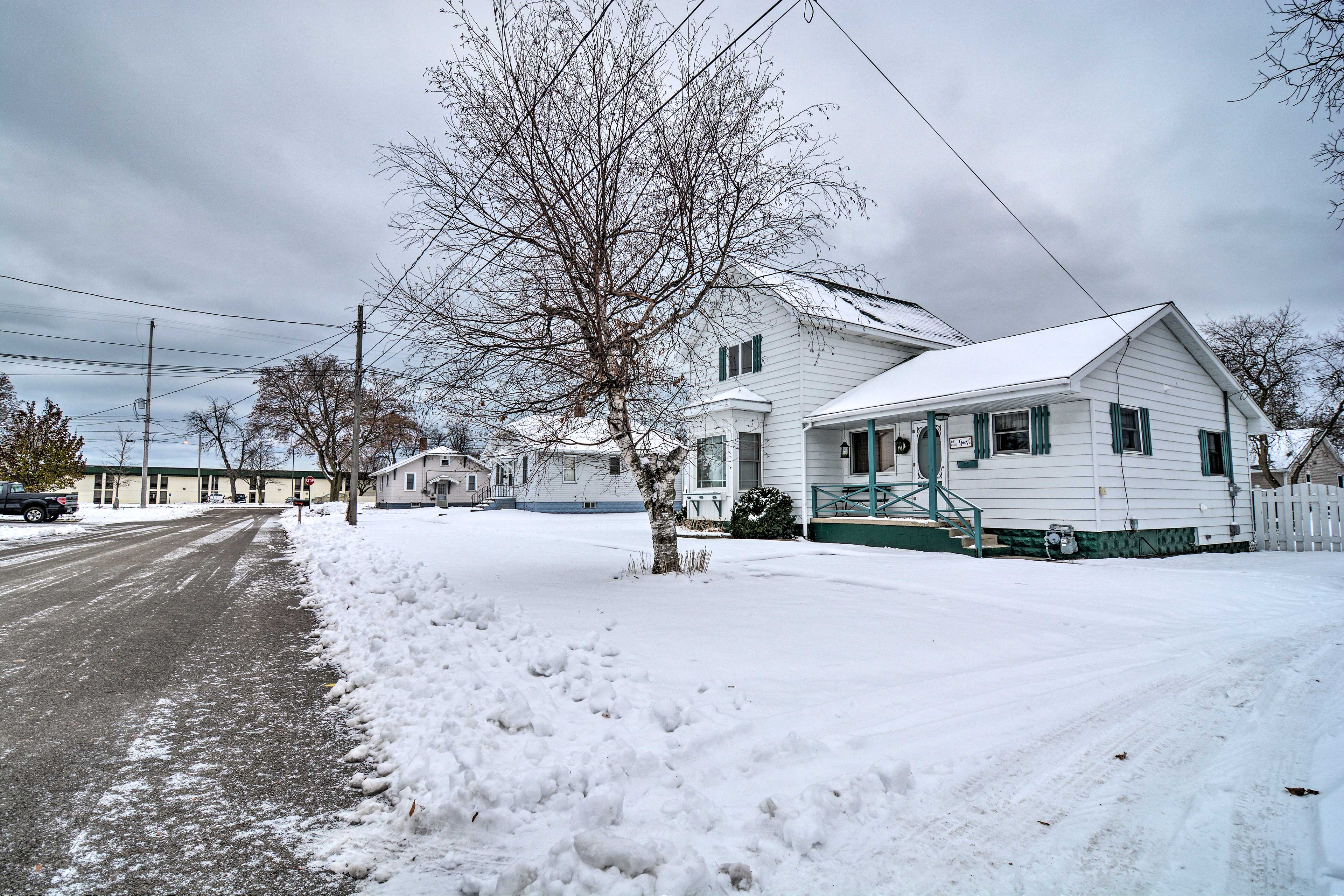 Property Image 1 - Hip Downtown Cottage - Walk to Beach, Pier, Dining