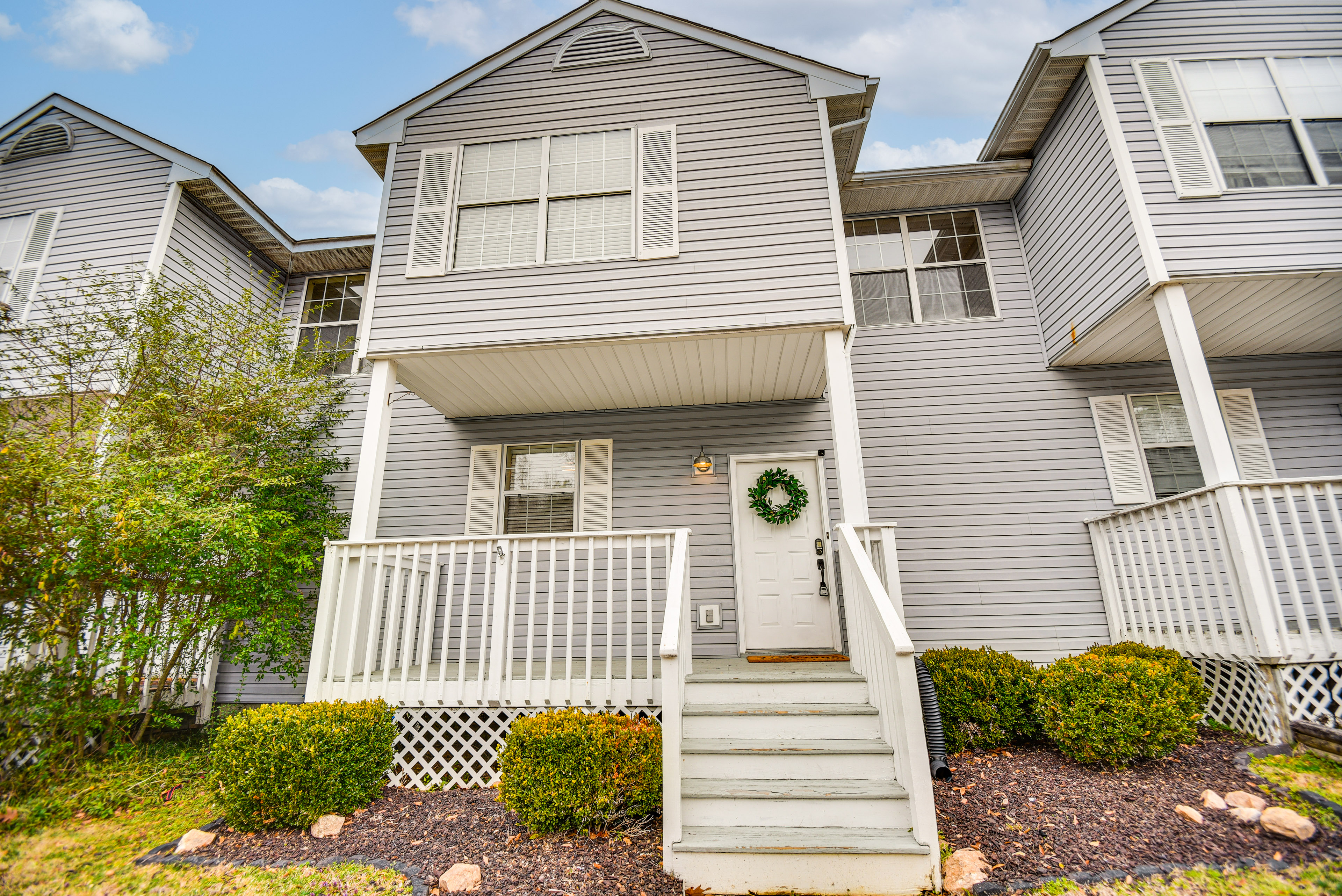 Home 5 Mi to Colonial Pkwy, 11 Mi to Busch Gardens