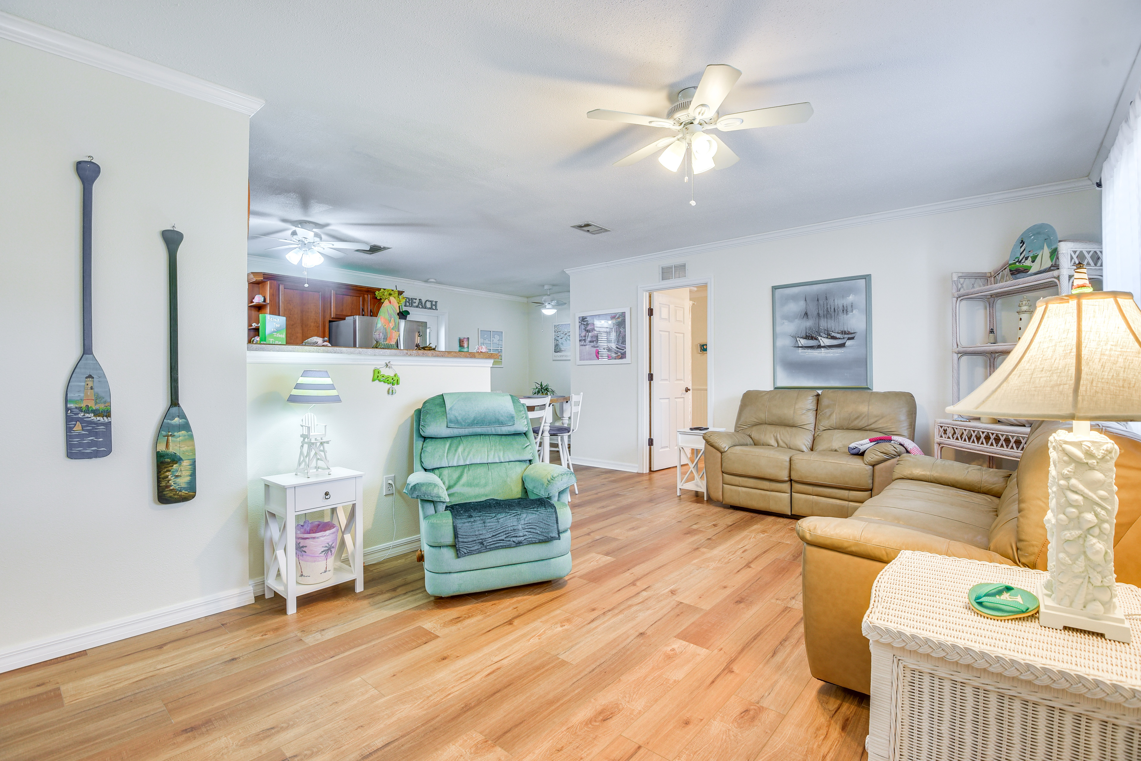 1 Mi to Anna Maria Island: Pet-Friendly Retreat