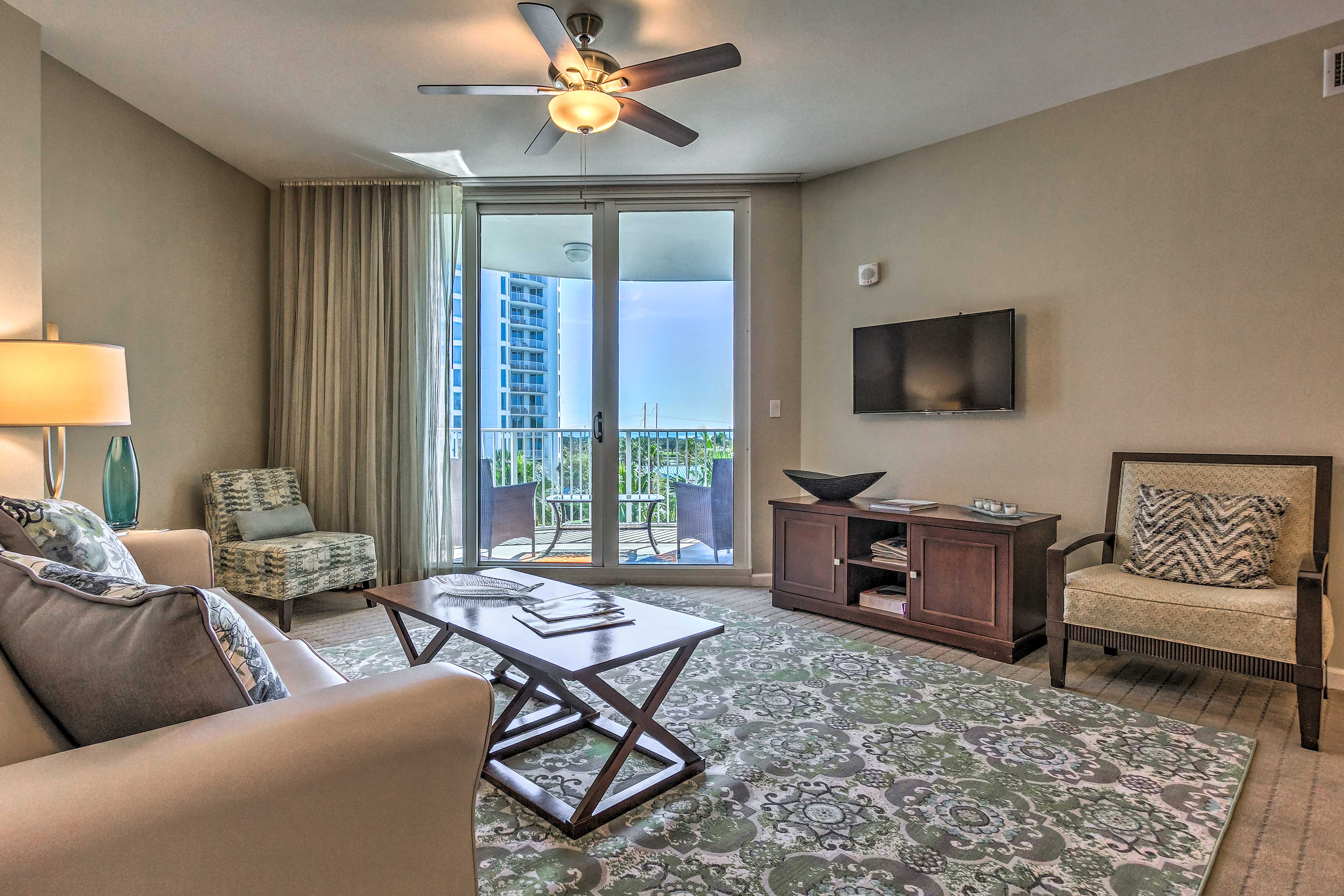 Property Image 1 - Destin Condo w/ Amenities & Pool < 1/2 Mi to Beach