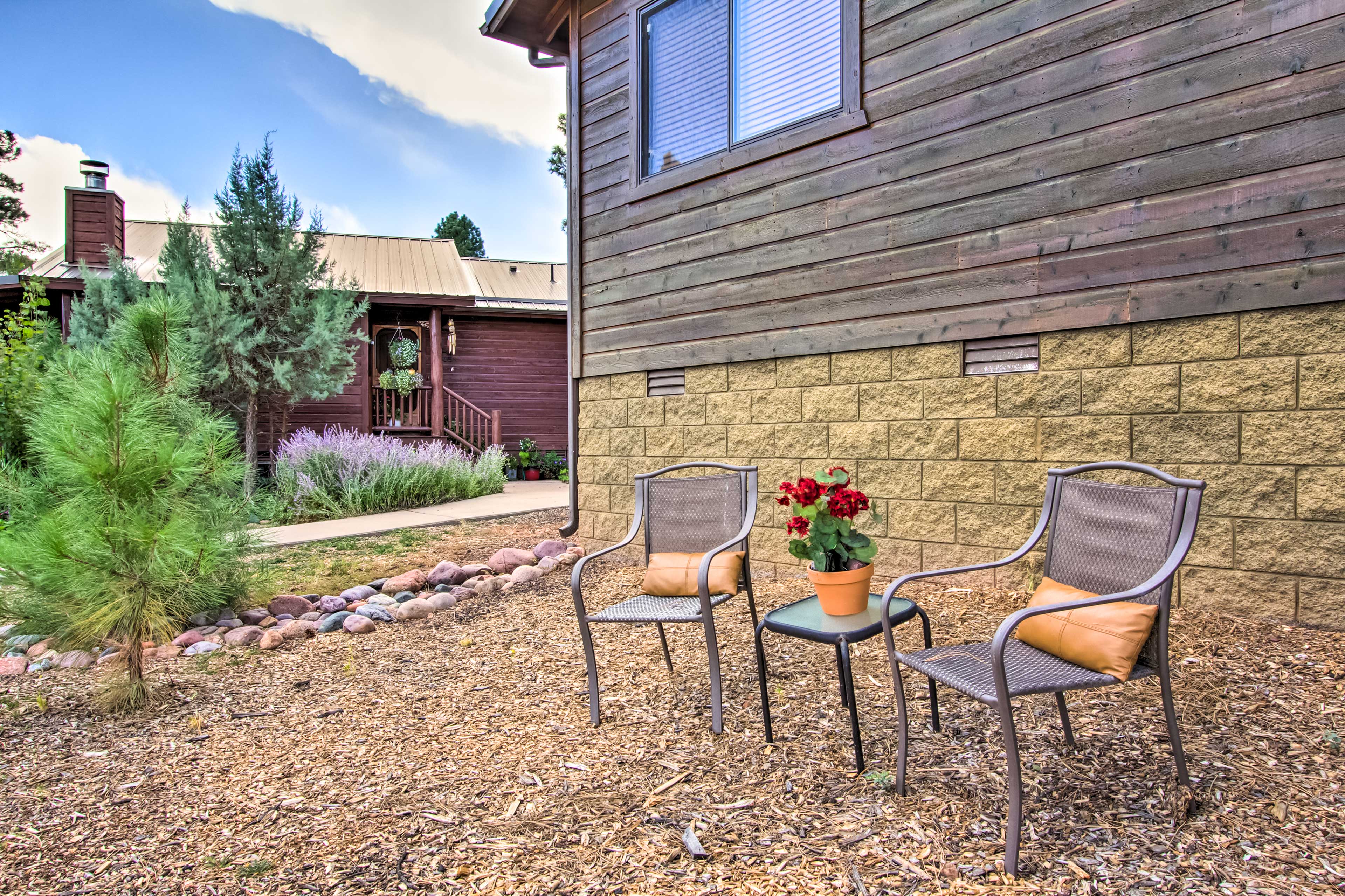 Property Image 1 - Honeybear Hollow Romantic Cabin Escape in Show Low