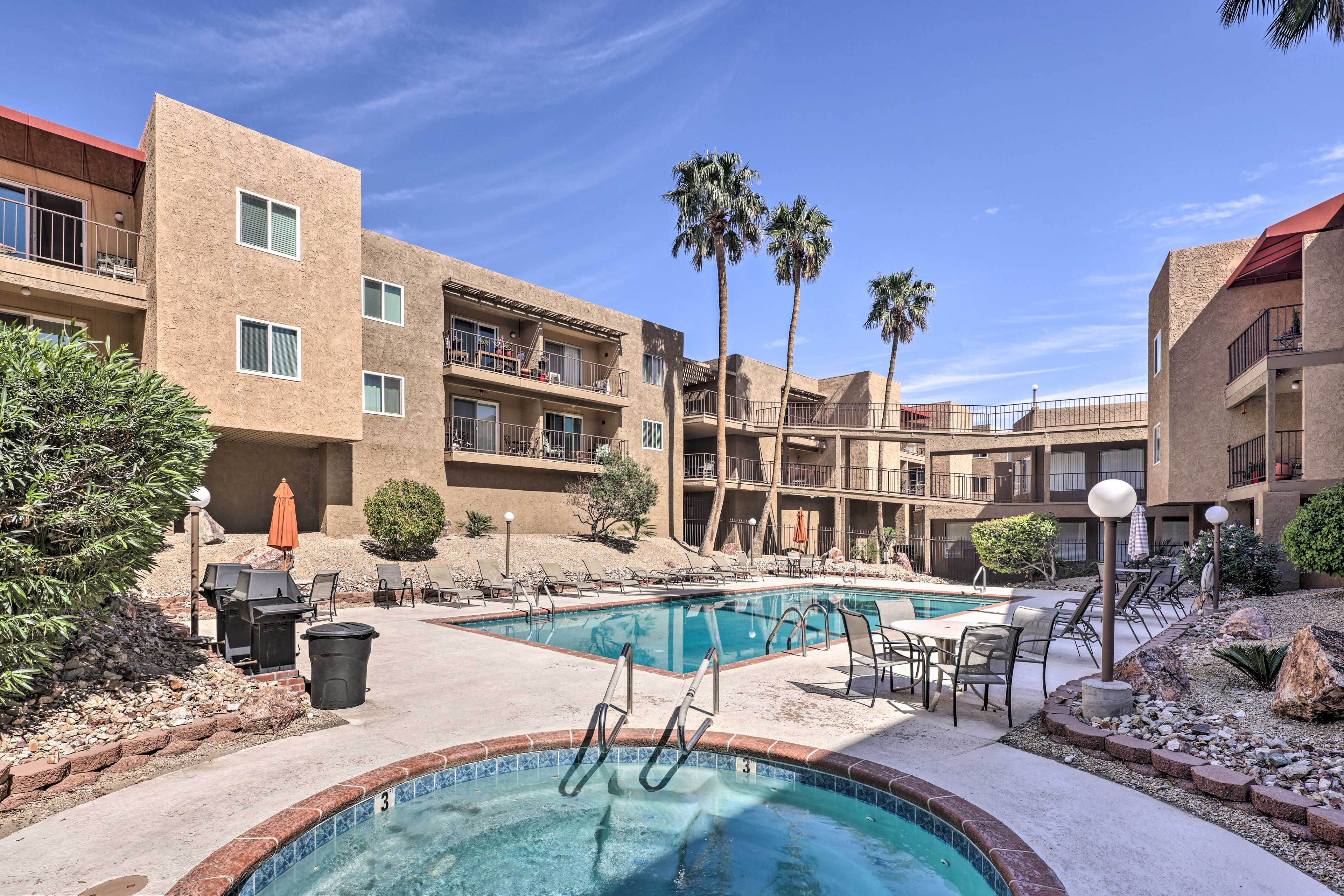 Property Image 2 - Lake Havasu Condo: Walk to Lake, Dining & Shops!