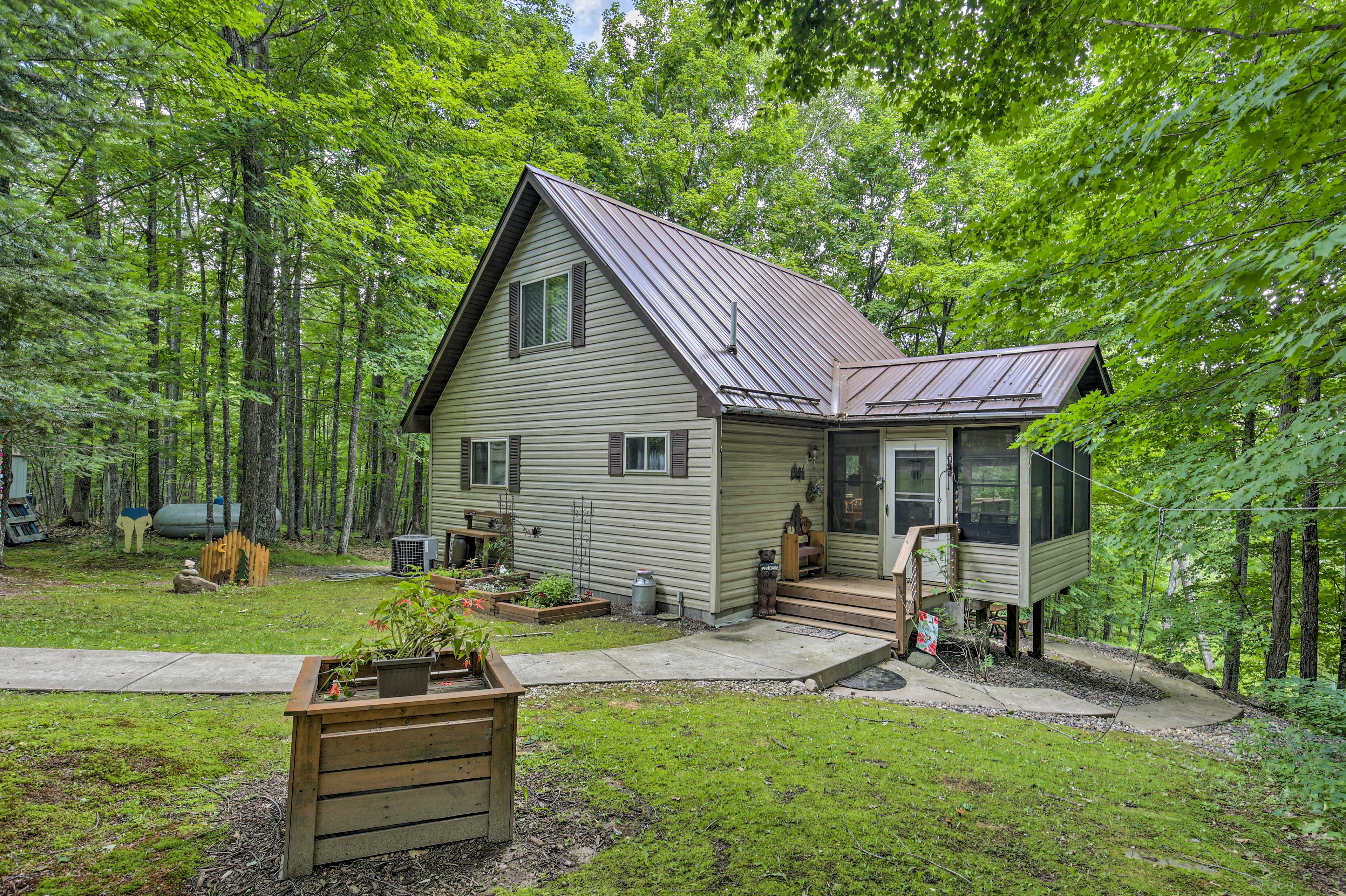 Property Image 2 - Cozy Cabin on 10 Acres, Walk to Chippewa River!