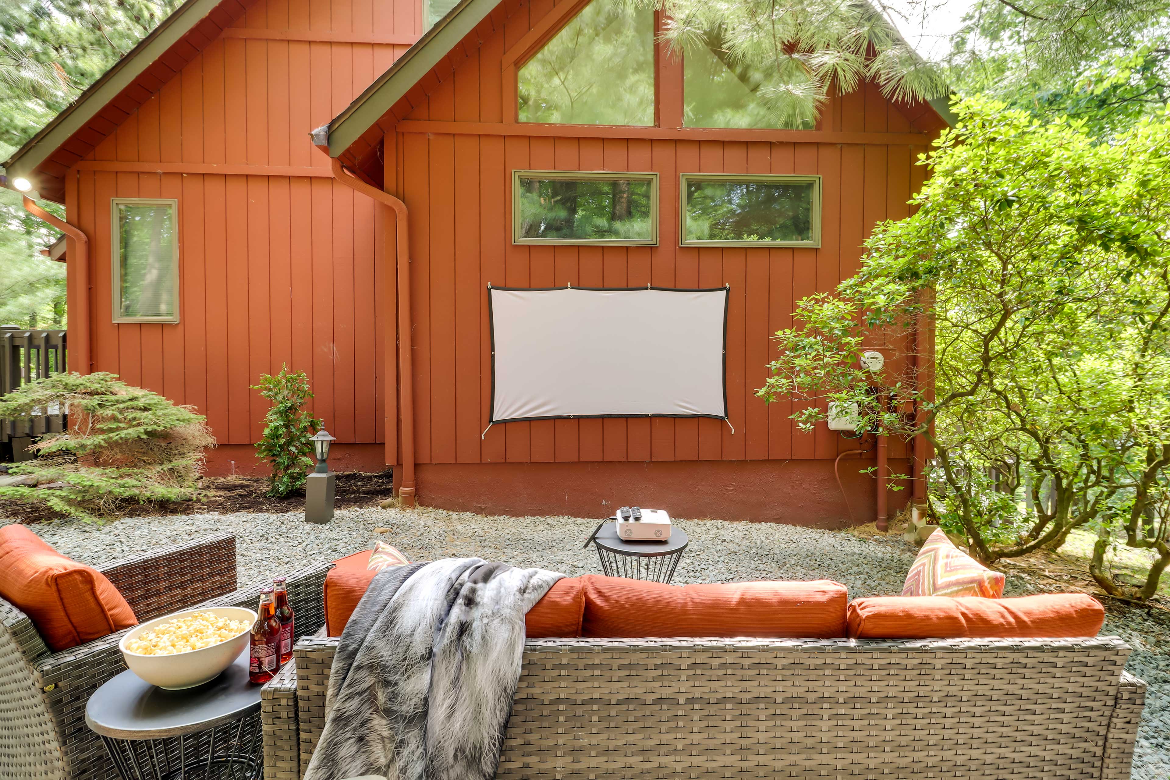 Pet-Friendly Poconos Retreat w/ Outdoor Theater!