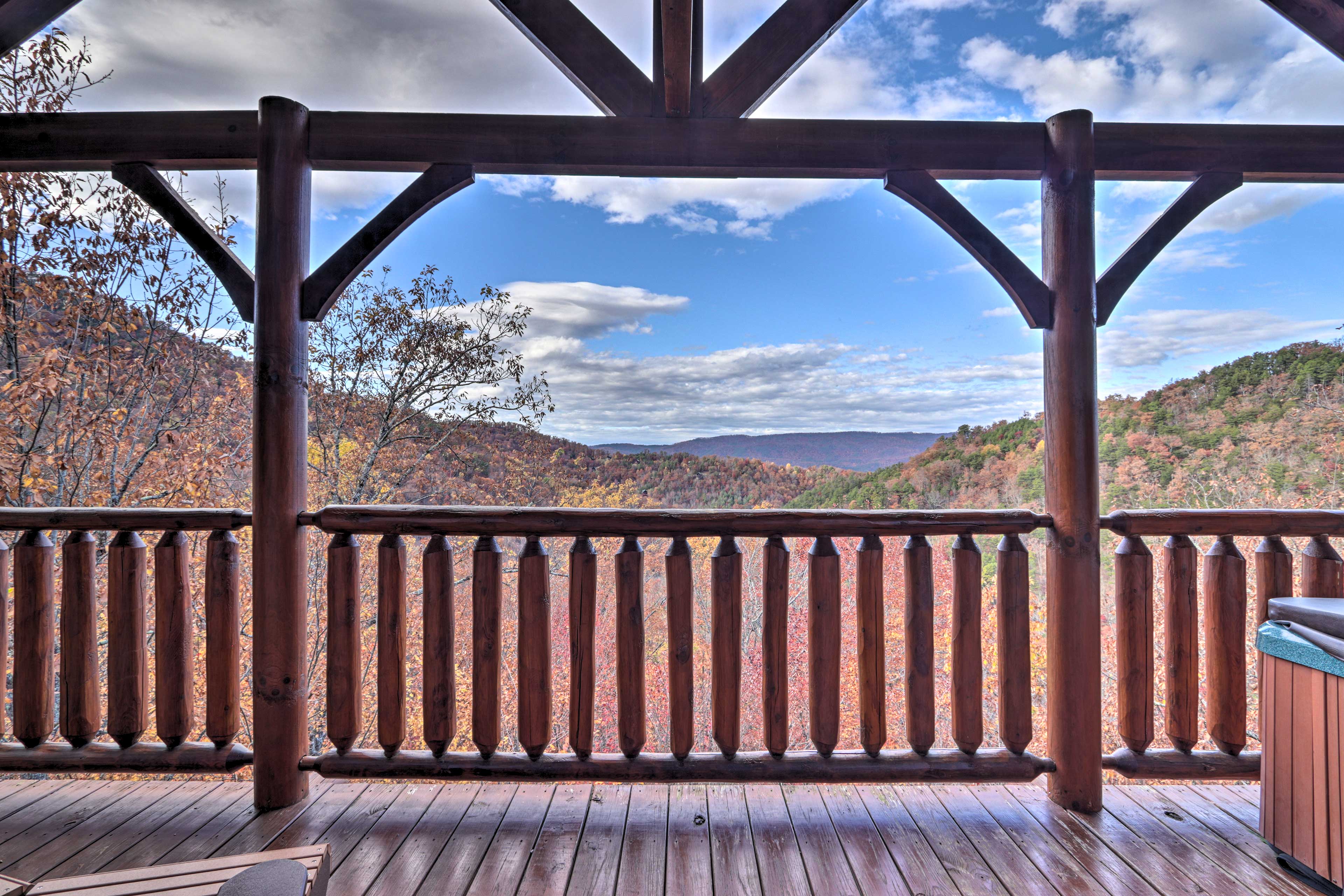 Property Image 2 - ’Mountain Dreams’ Cabin: Hot Tub, Sauna & Views!