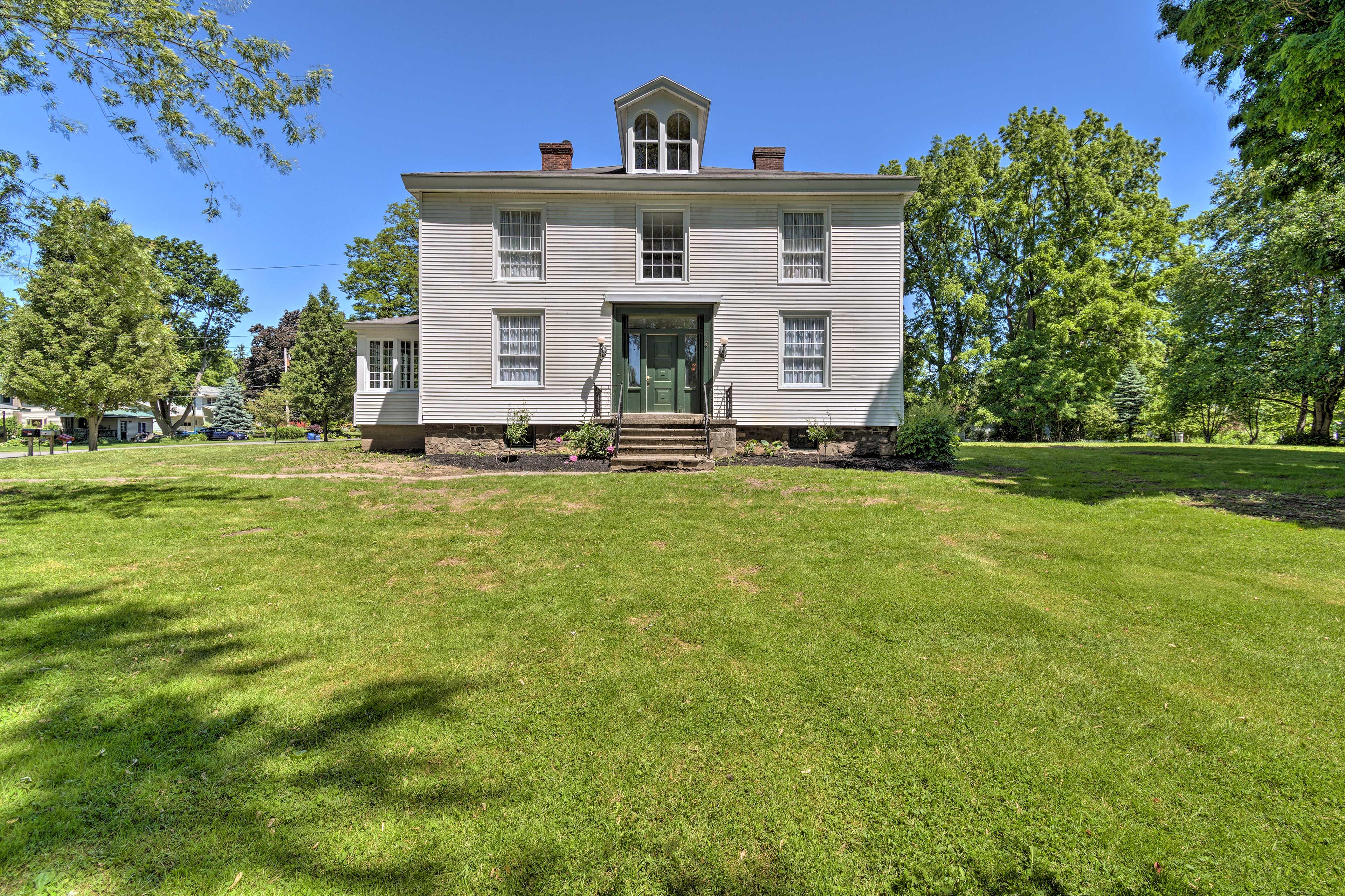 Sodus Point Historic Home ~ 1/2 Mi to Sodus Bay!