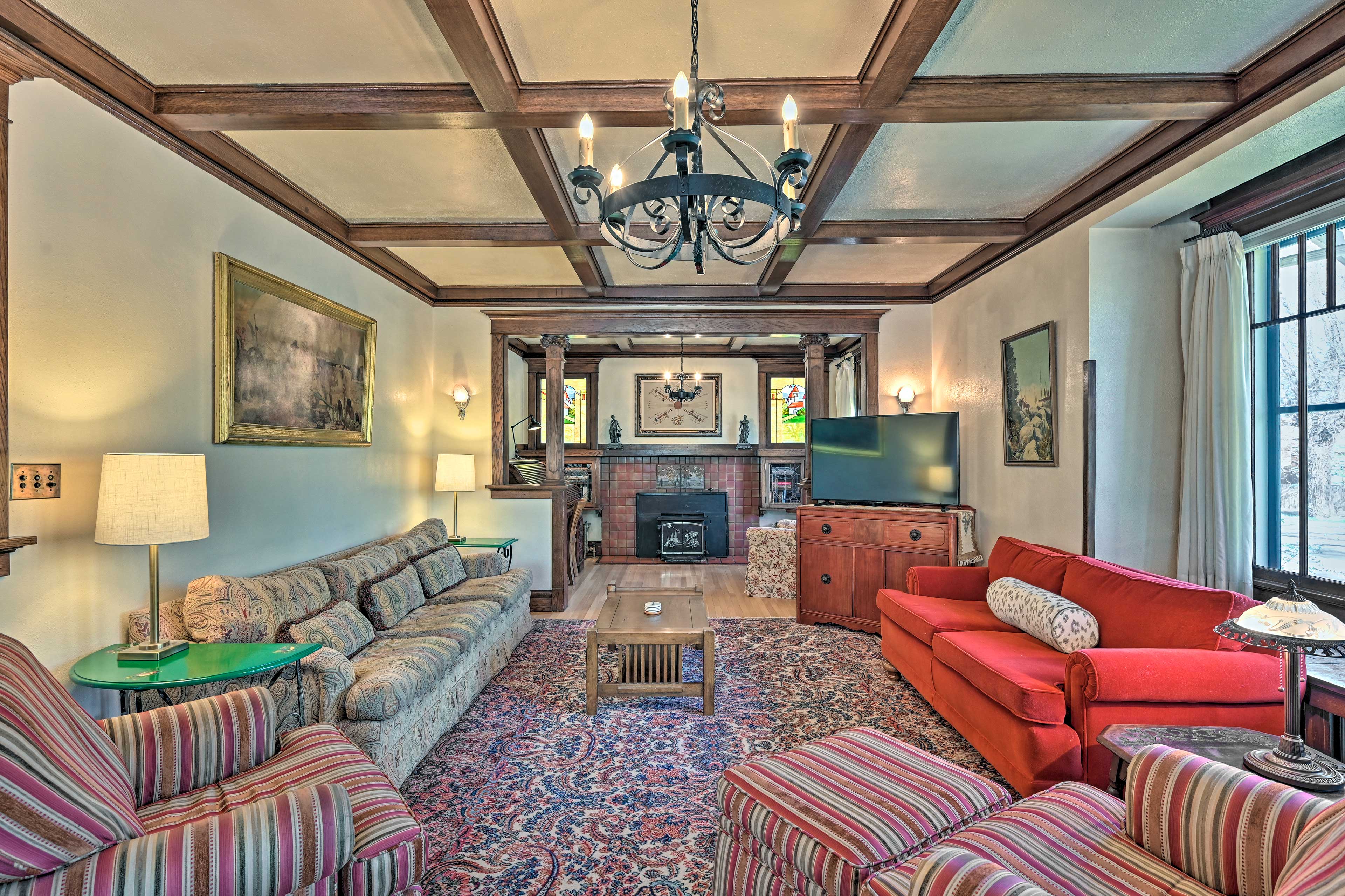 Property Image 2 - Spacious ’Old Saguache Manor’ - Built in 1914
