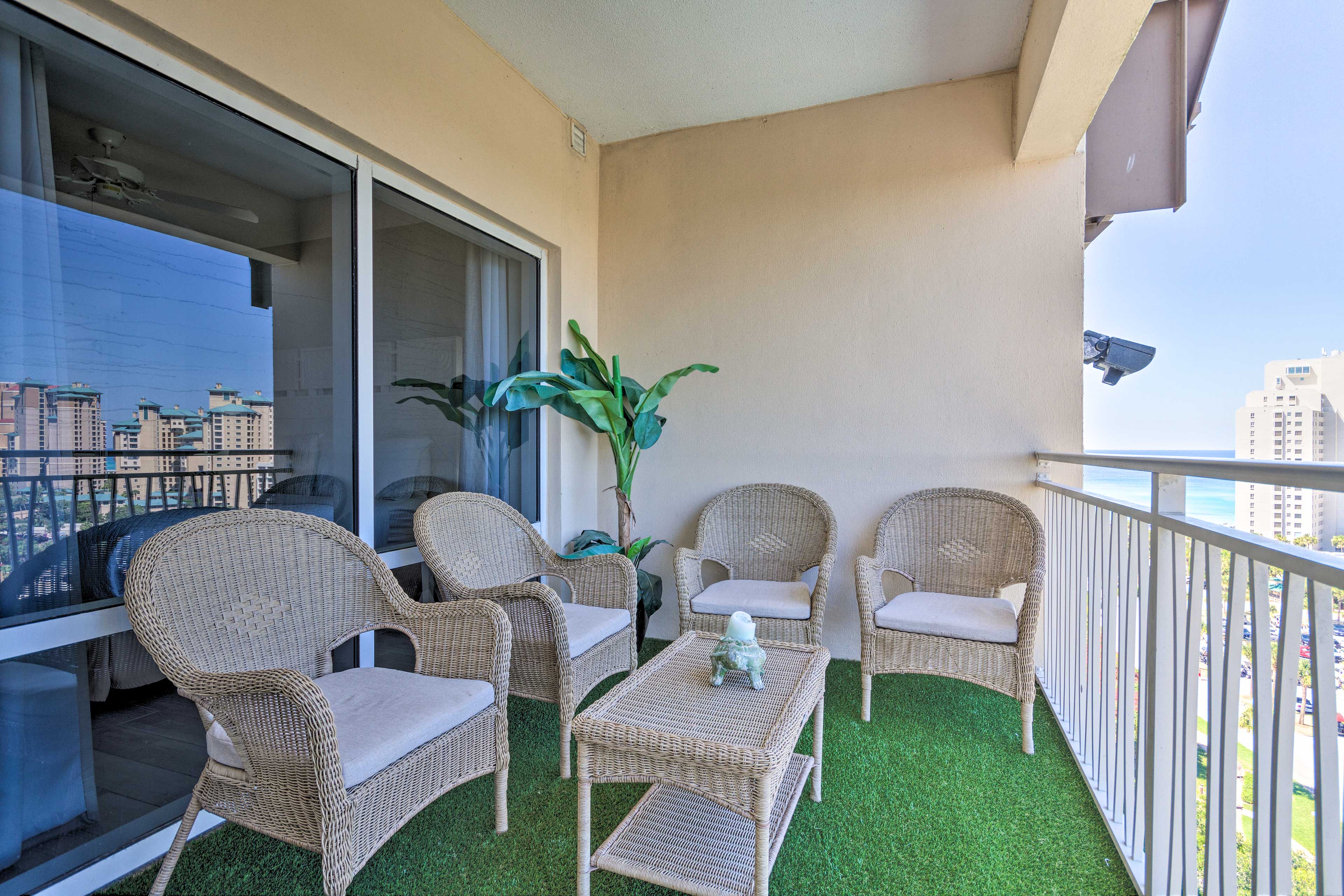 Property Image 2 - Sandestin Resort Condo w/ Balcony & Views!