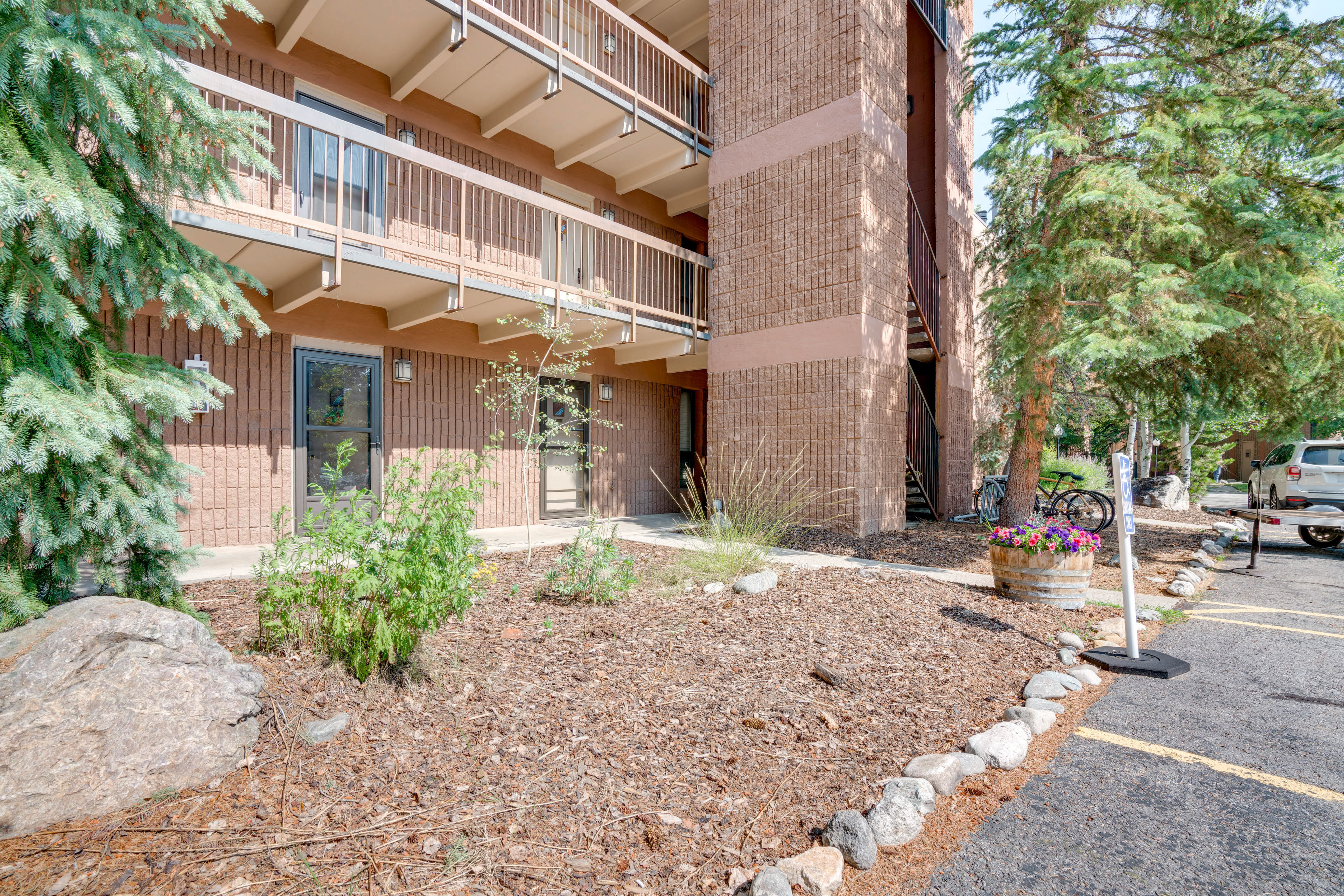 Property Image 1 - Frisco Condo w/ Grill: 4 Mi to Dillon Reservoir!