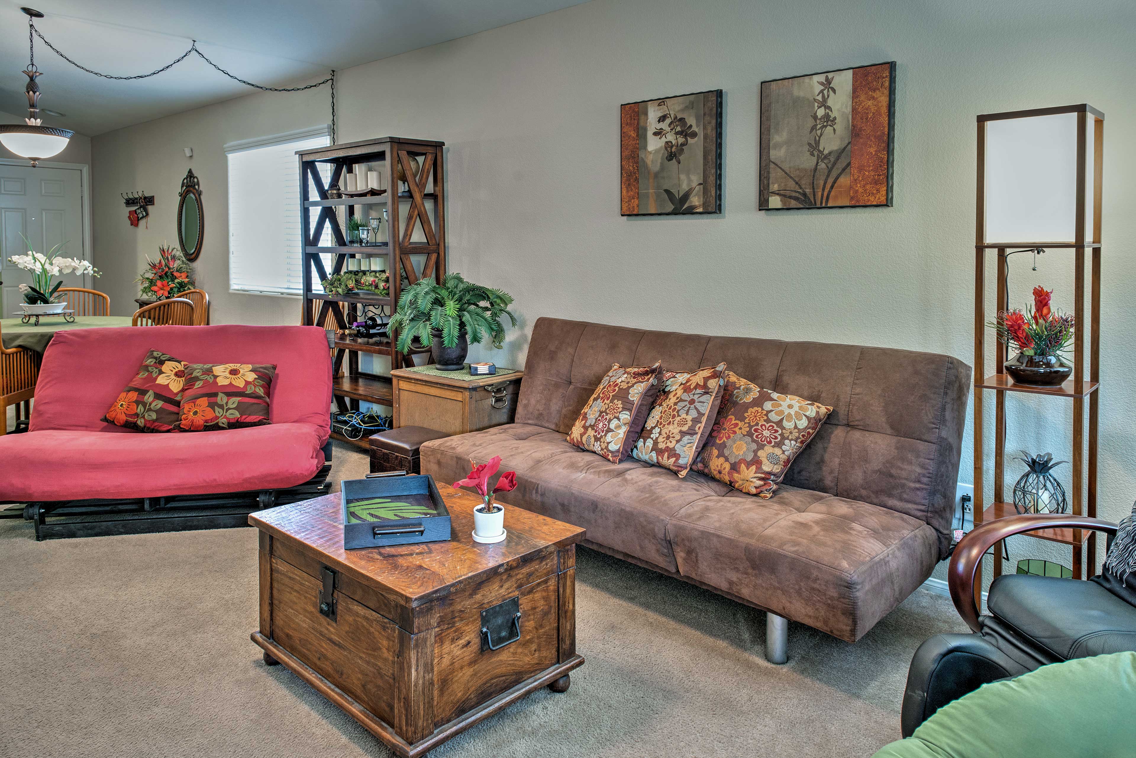 Gated Community Home w/ Patio, 9 Mi to Vegas Strip