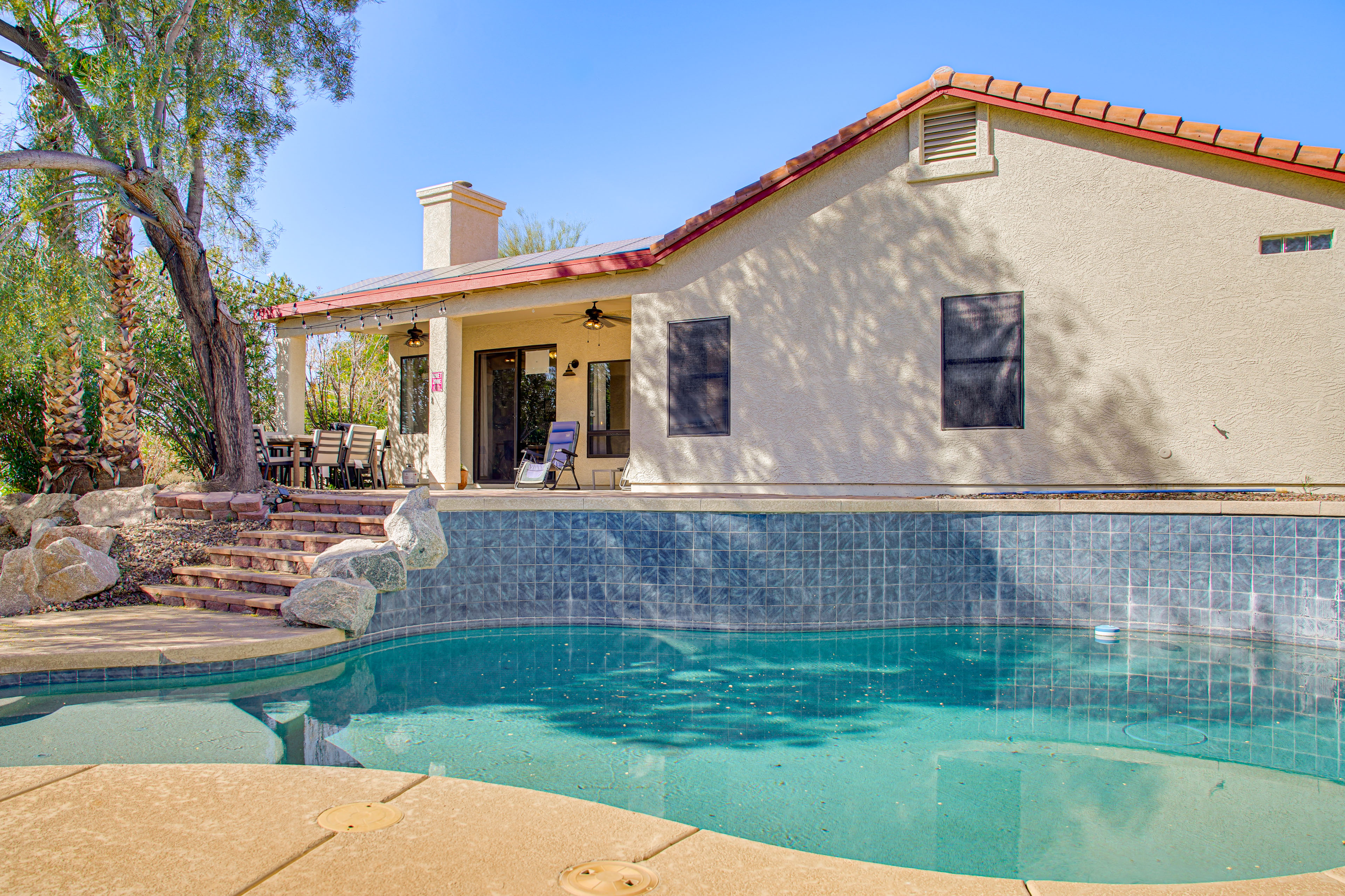 Pet-Friendly Snowbird Haven w/ Pool in Gold Canyon