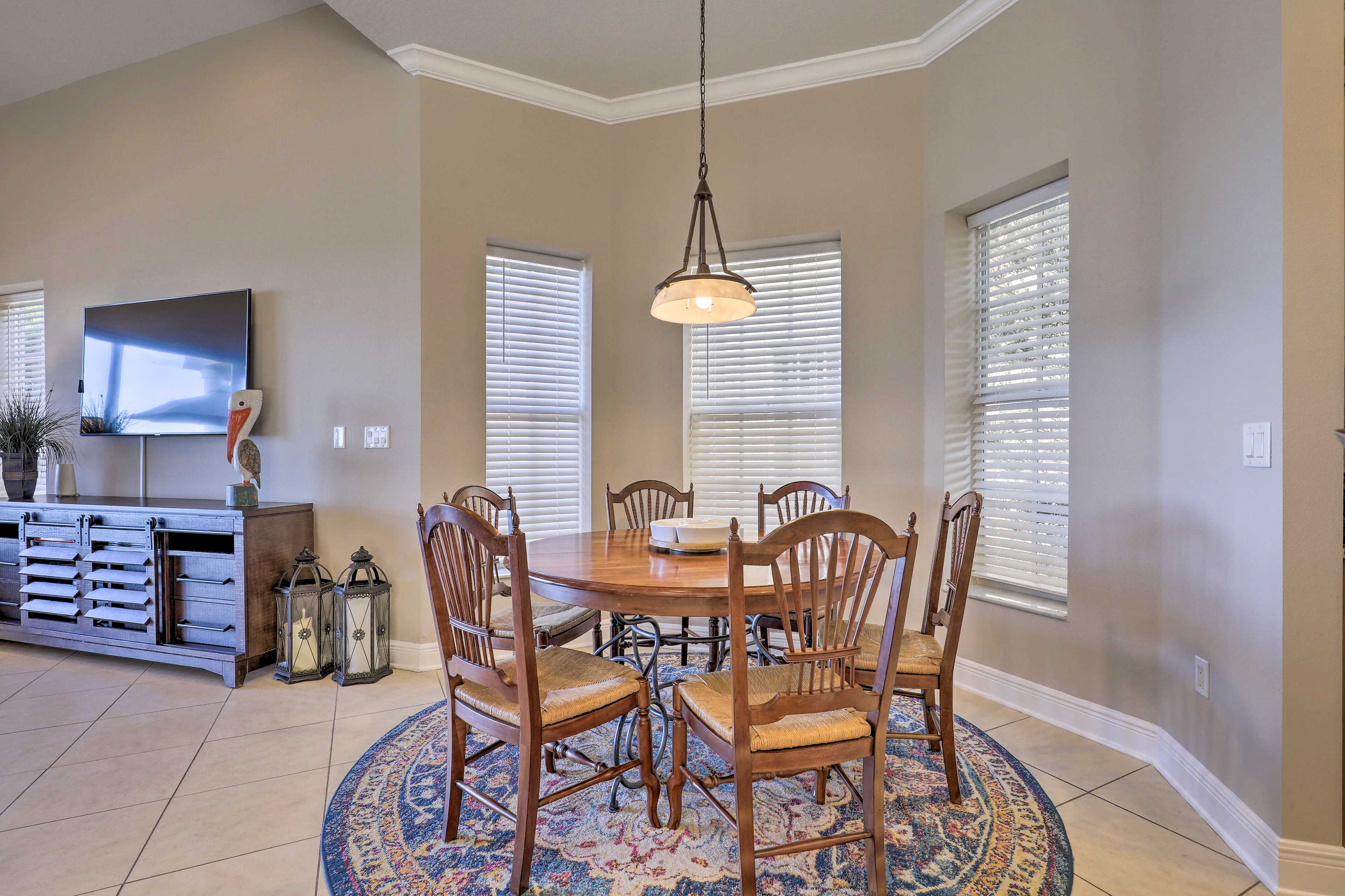 Waterfront Gem w/ Pool & Dock in Apollo Beach