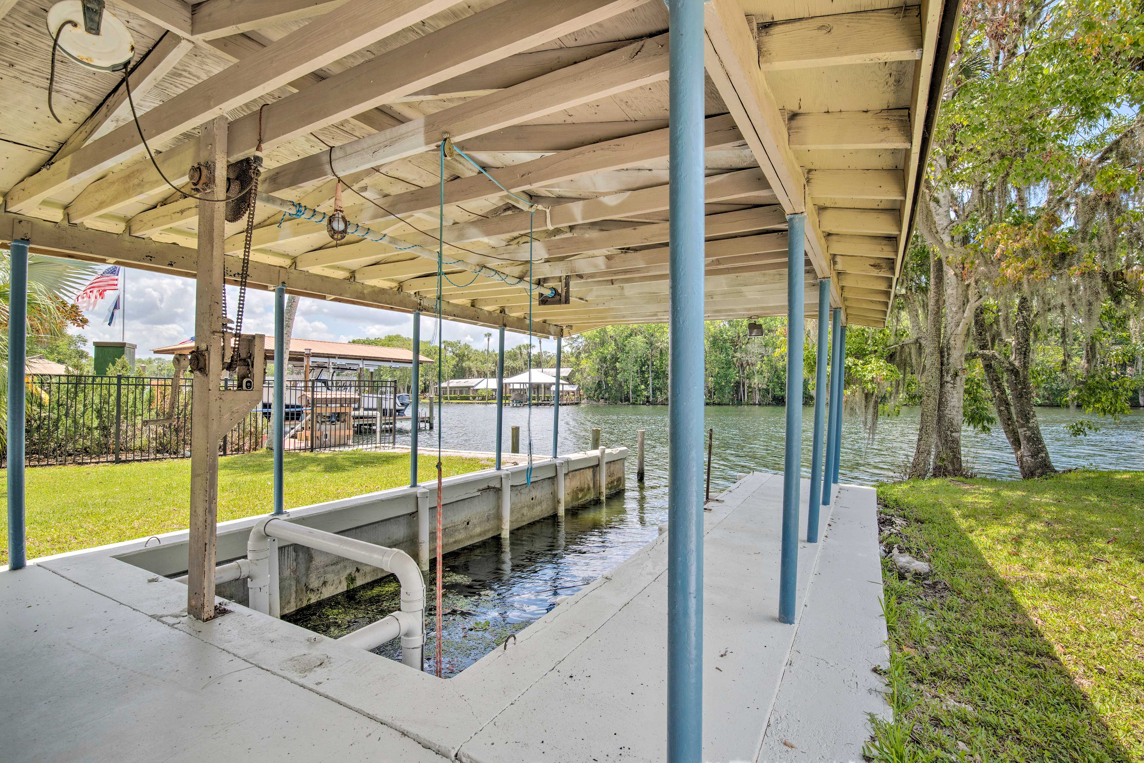 Property Image 2 - Riverview Homosassa Escape w/ Dock + Lanai!