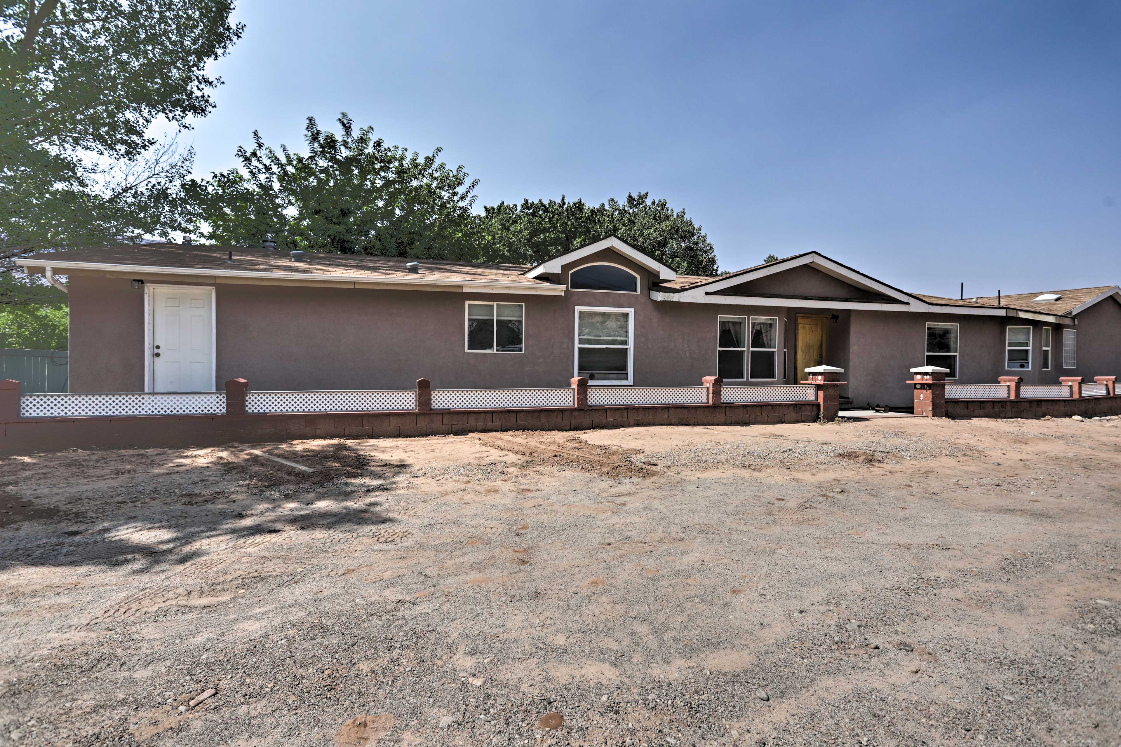 Property Image 2 - ’Red Rock Rambler’ Moab Home w/ Hot Tub & Views!