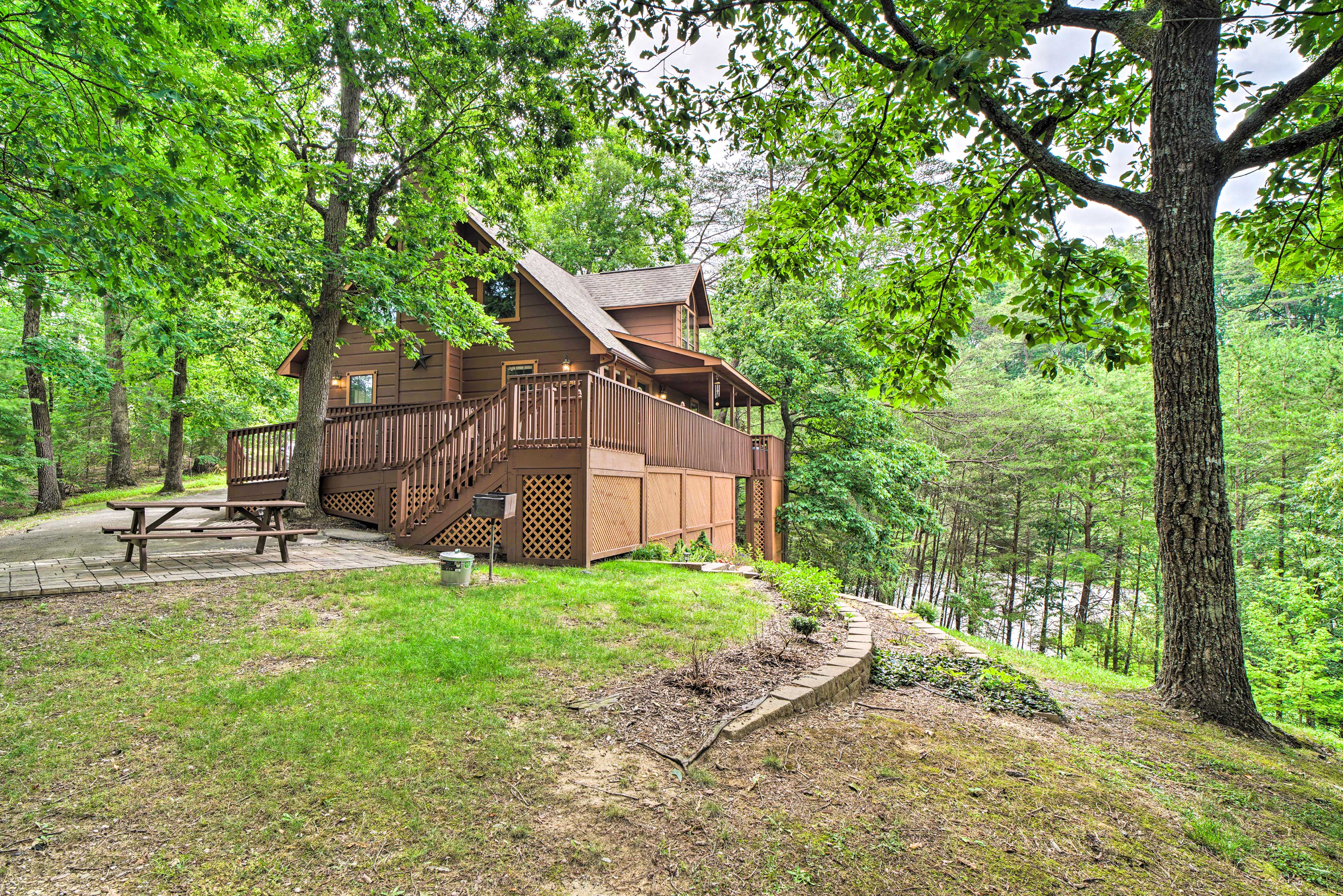 Property Image 1 - Central Sevierville Cabin w/ Hot Tub & Views!