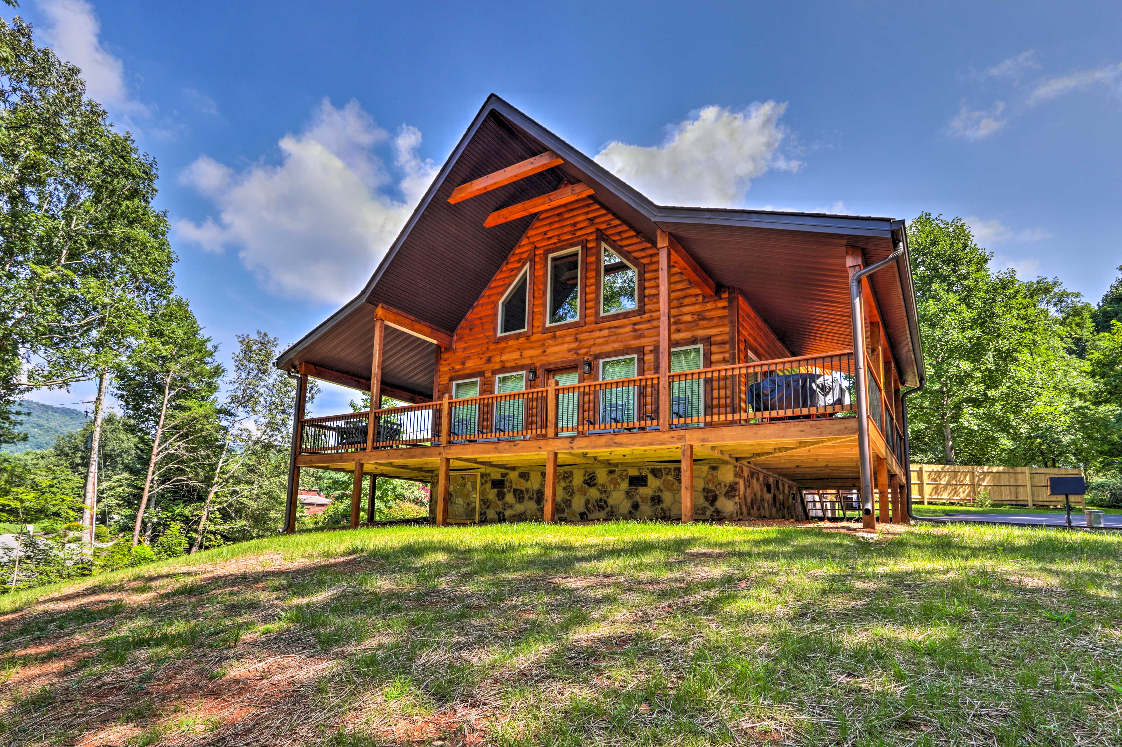 Property Image 1 - Sevierville Cabin: Deck w/ Foosball & Hot Tub!
