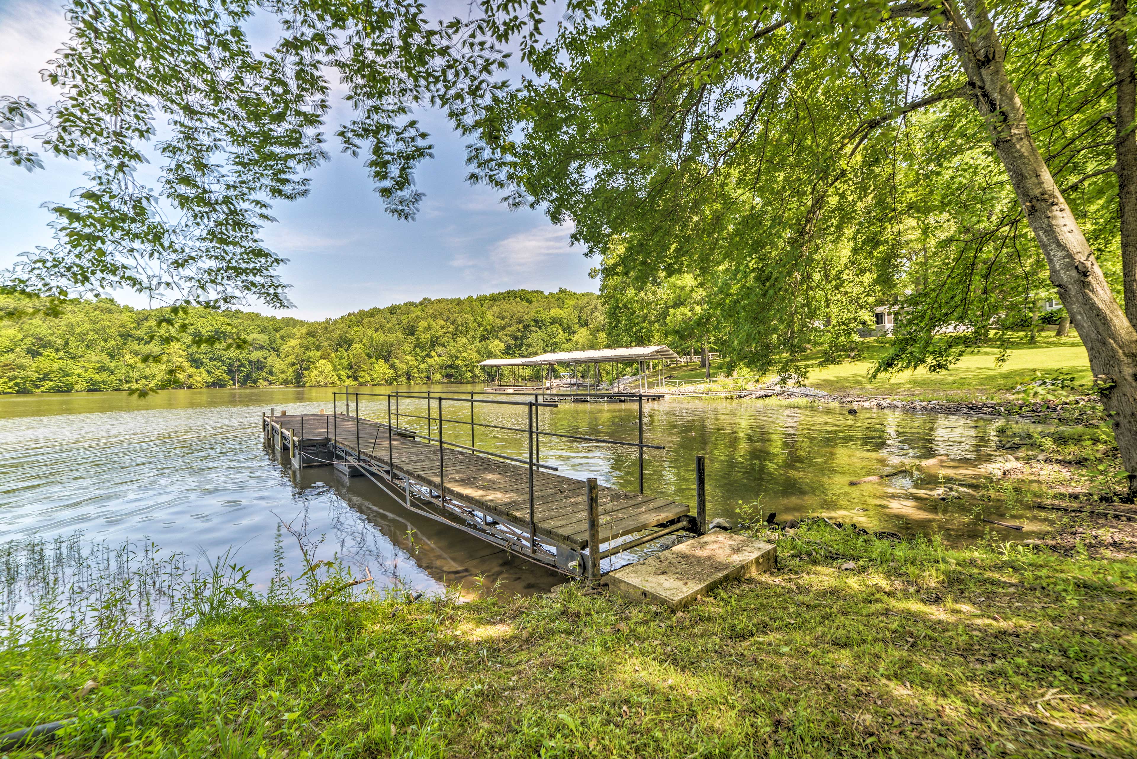 Lake Barkley Waterfront Home w/ Deck & Boat Dock!