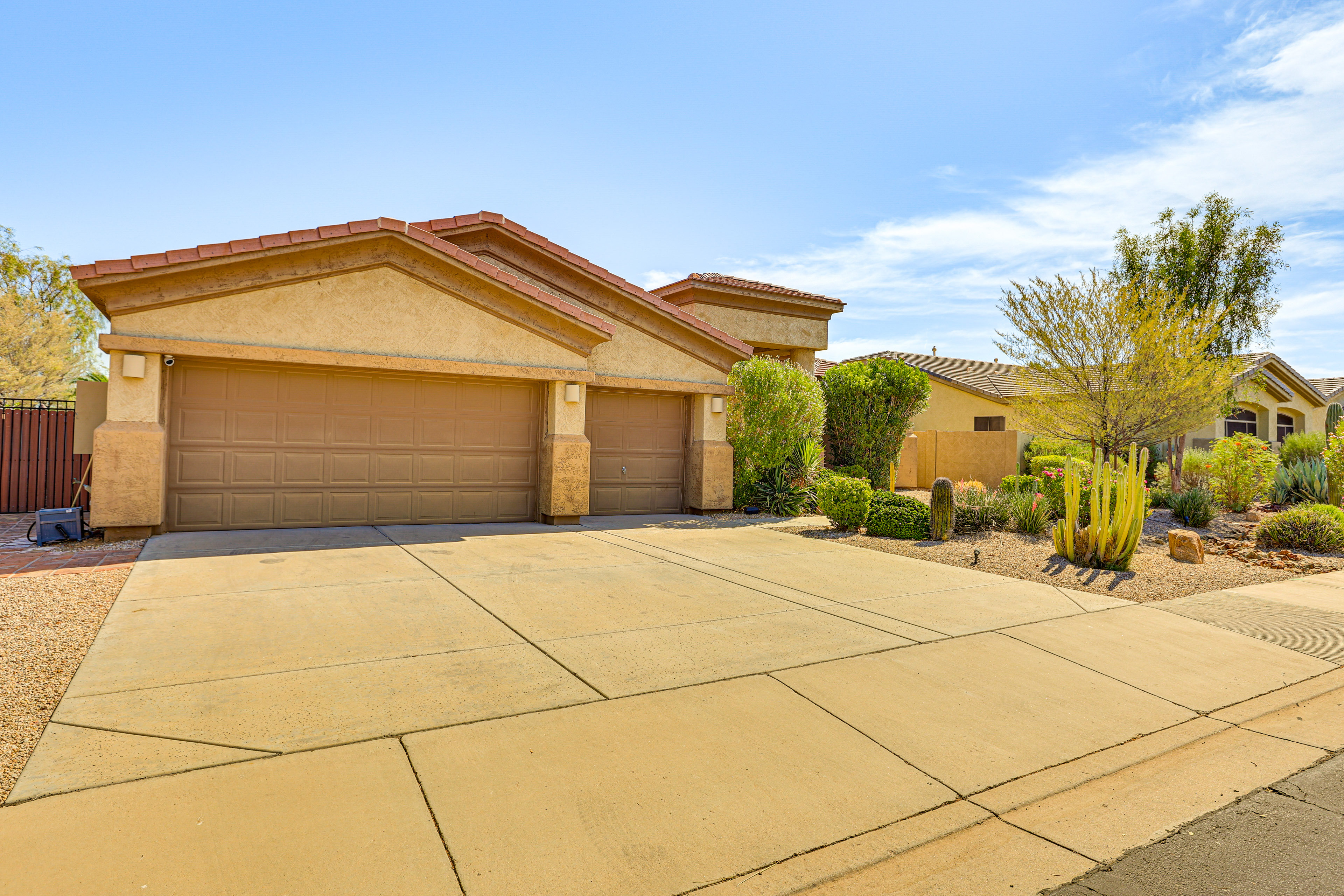 Property Image 2 - Luxury Sonoran Oasis: 11 Mi to Phoenix Raceway!