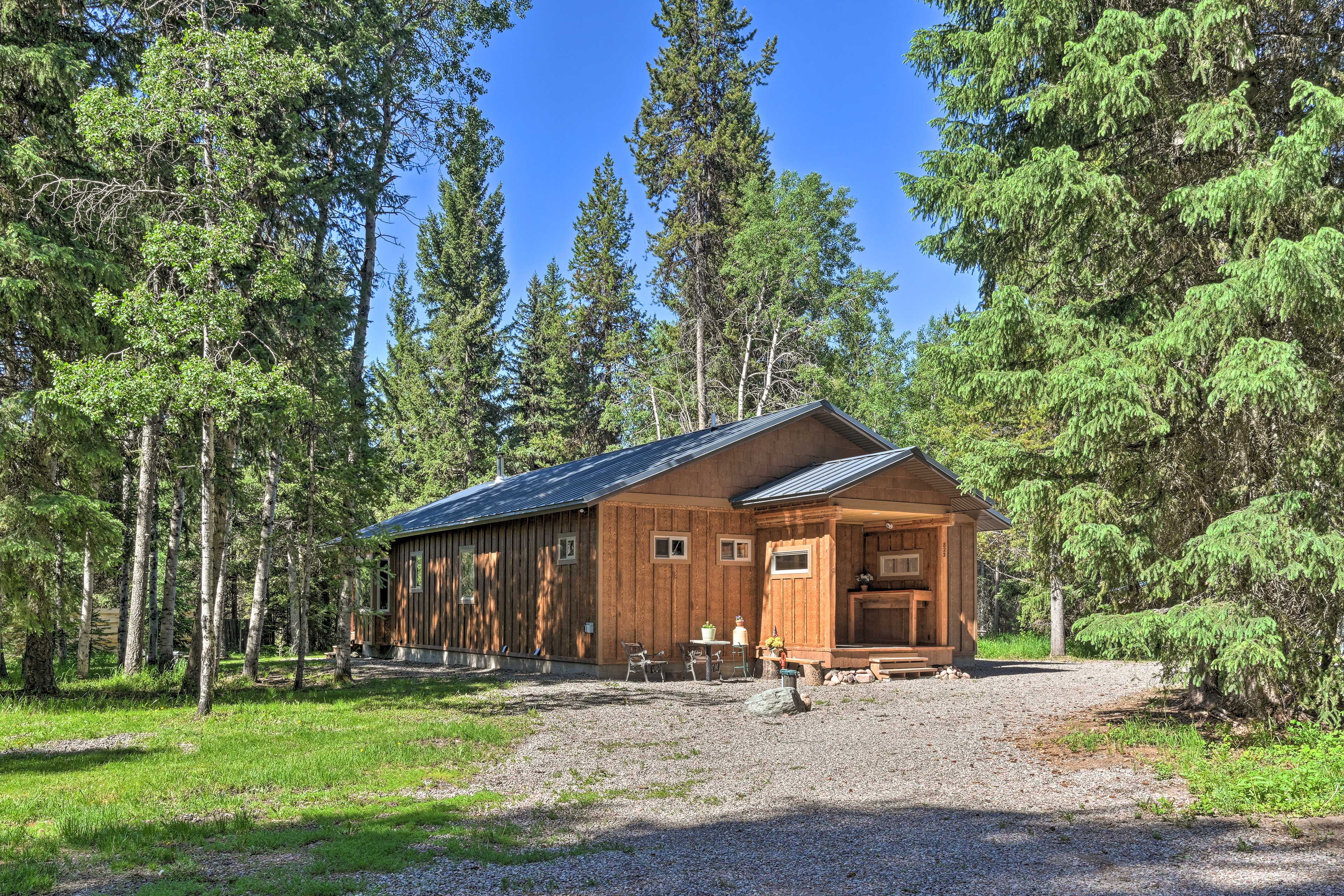 Property Image 1 - Newly Built Mtn-View Cabin: Walk to River!