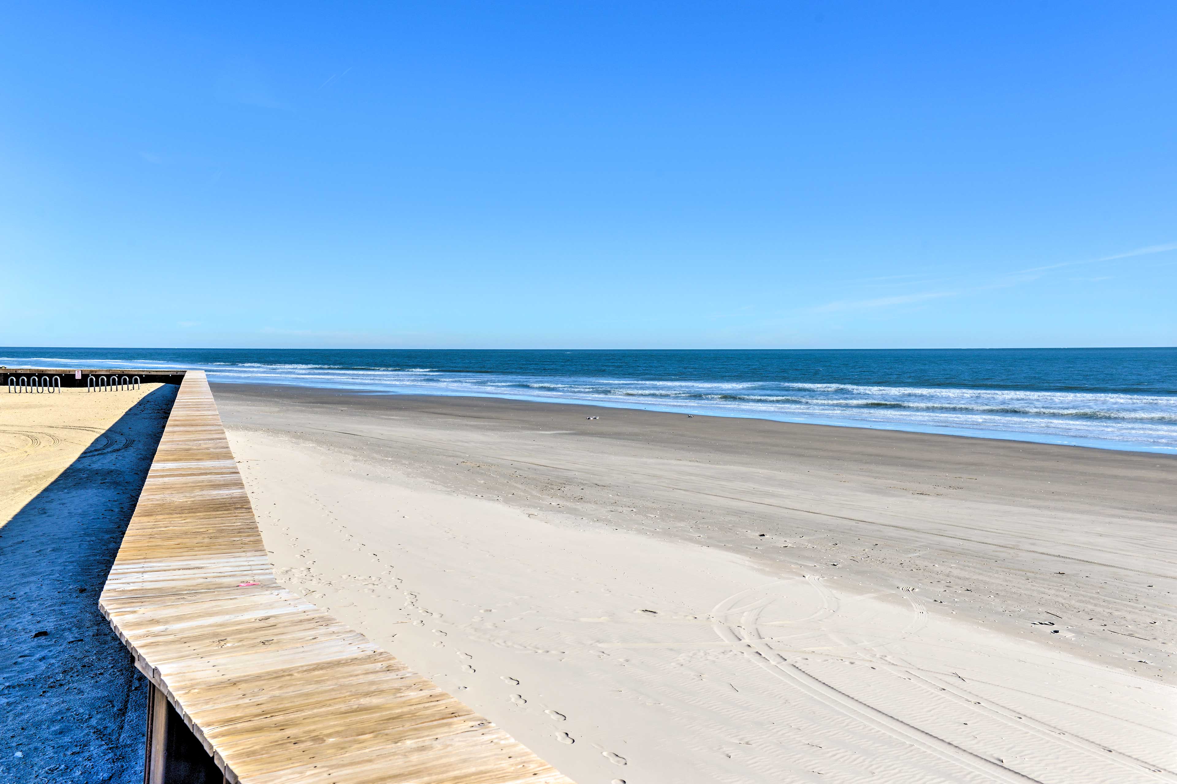 Beachfront North Wildwood Condo w/ Ocean Views!