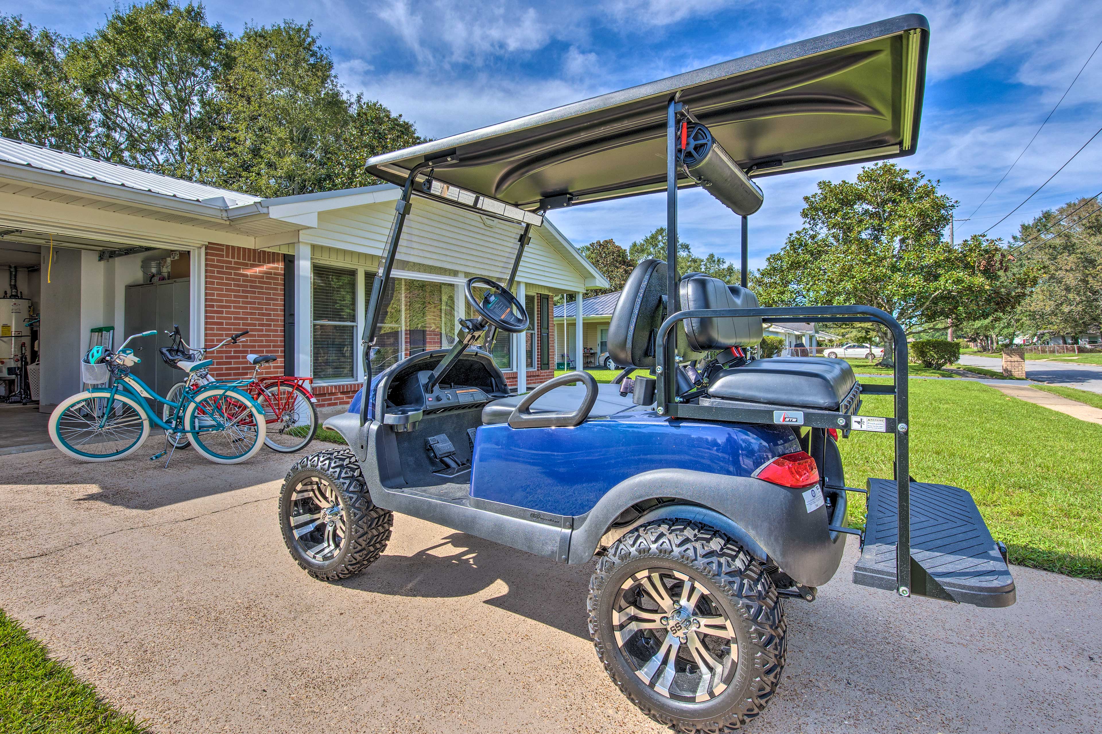 Property Image 2 - Ocean Springs Home w/ Bikes < 1 Mile to Beach!