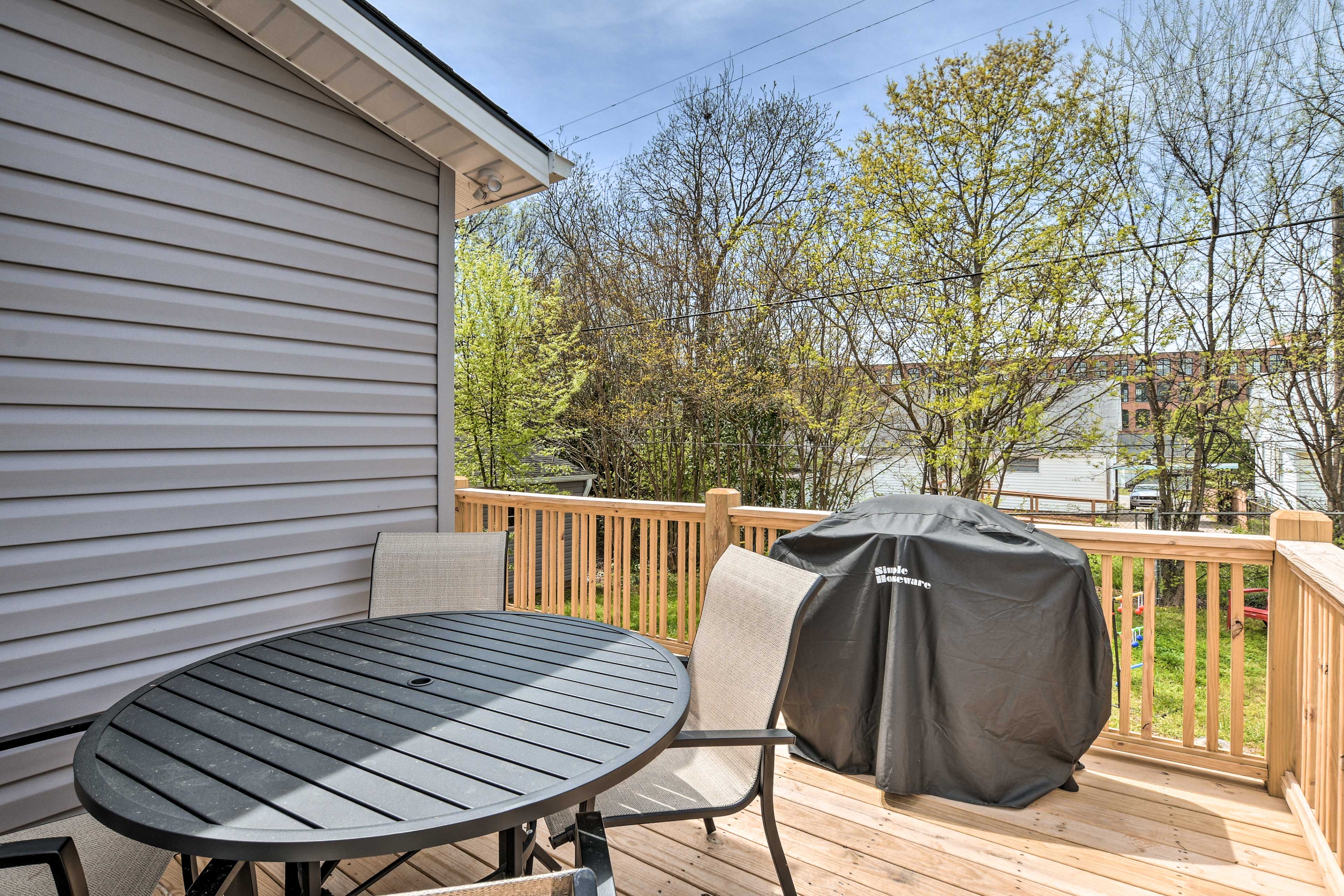 Property Image 2 - Ideally Located ’Penne Place’ w/ Deck & Grill
