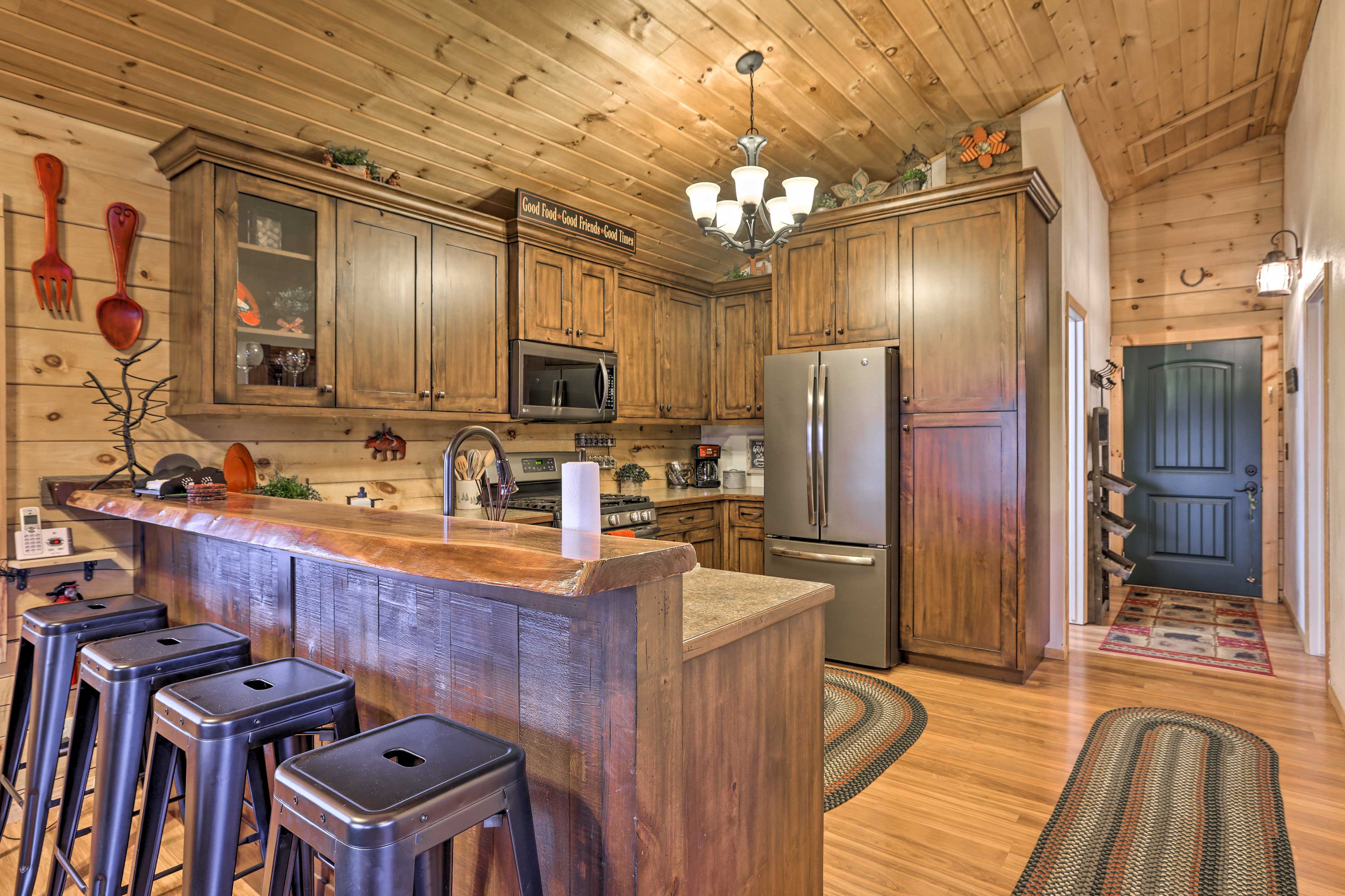 Property Image 2 - Cozy ’Nora’s Hideaway’ - Charming, Quiet Log Cabin