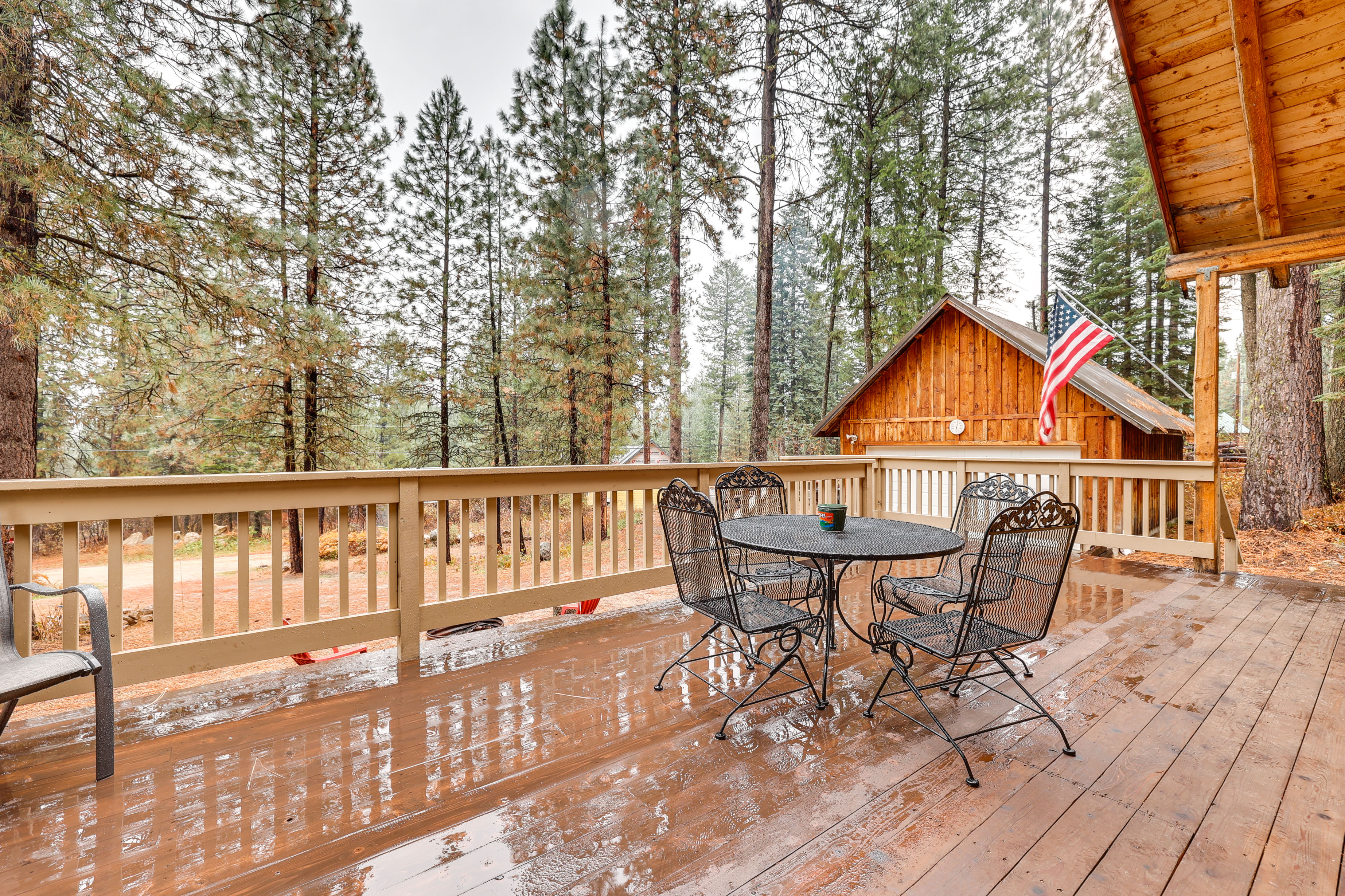 Peaceful Garden Valley Cabin w/ Private Deck!