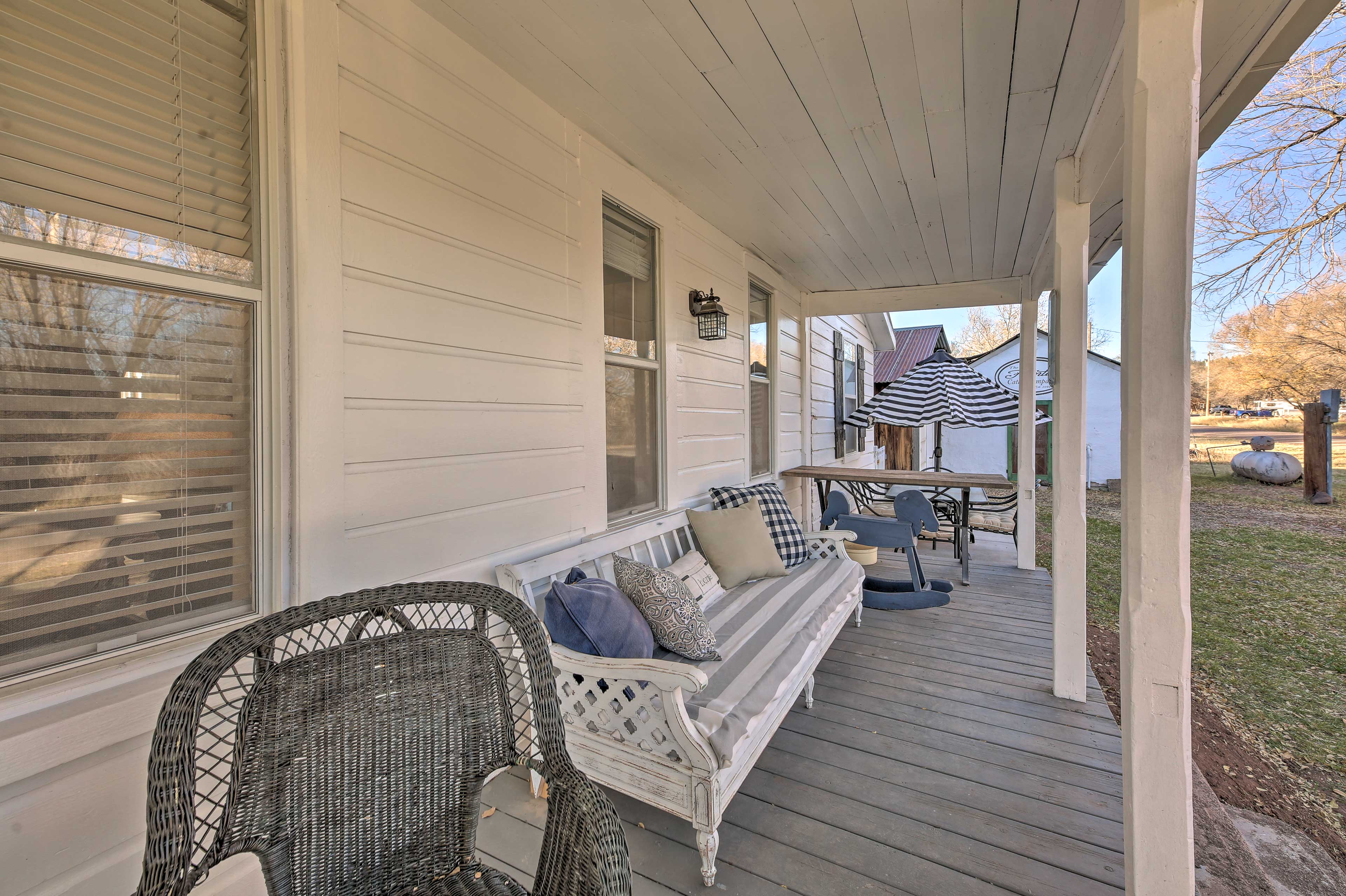 Property Image 2 - Peaceful Luna Farmhouse with Wraparound Porch!