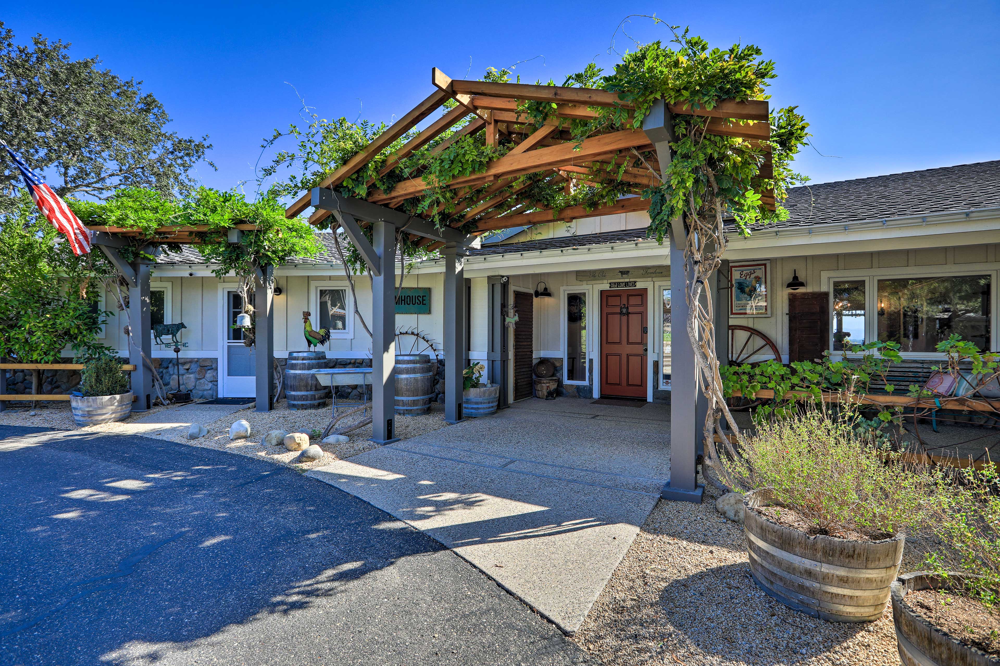 Property Image 2 - Peaceful Ranch Resort + Vineyard View, Pool Access