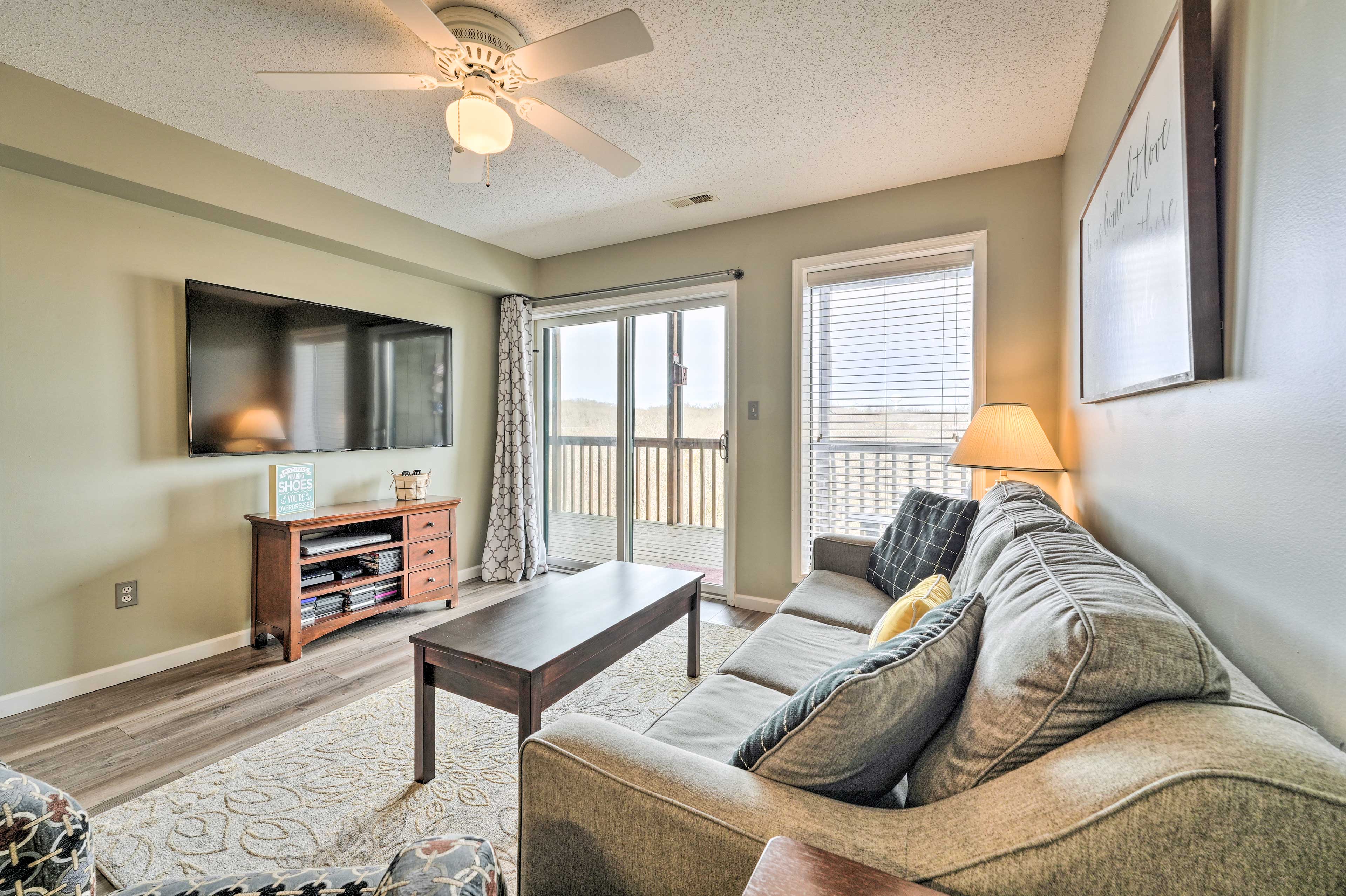 Property Image 1 - Inviting Branson West Condo w/ Pool Access