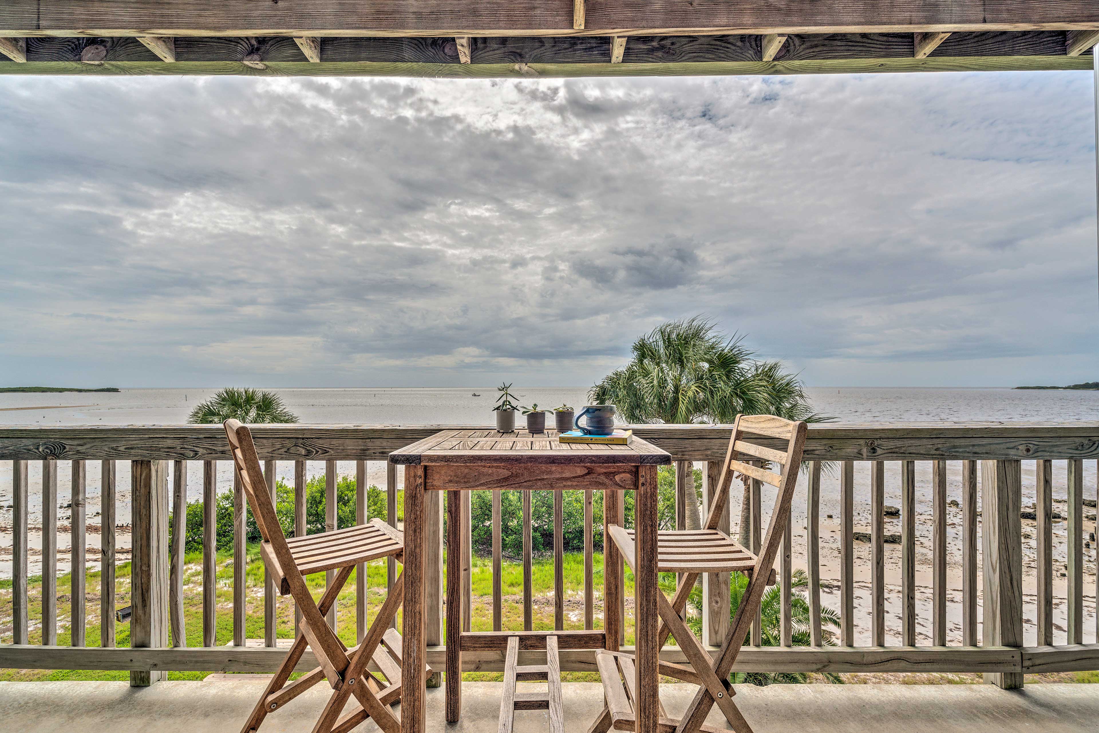 Property Image 1 - Charming Cedar Key Condo: Direct Beach Access