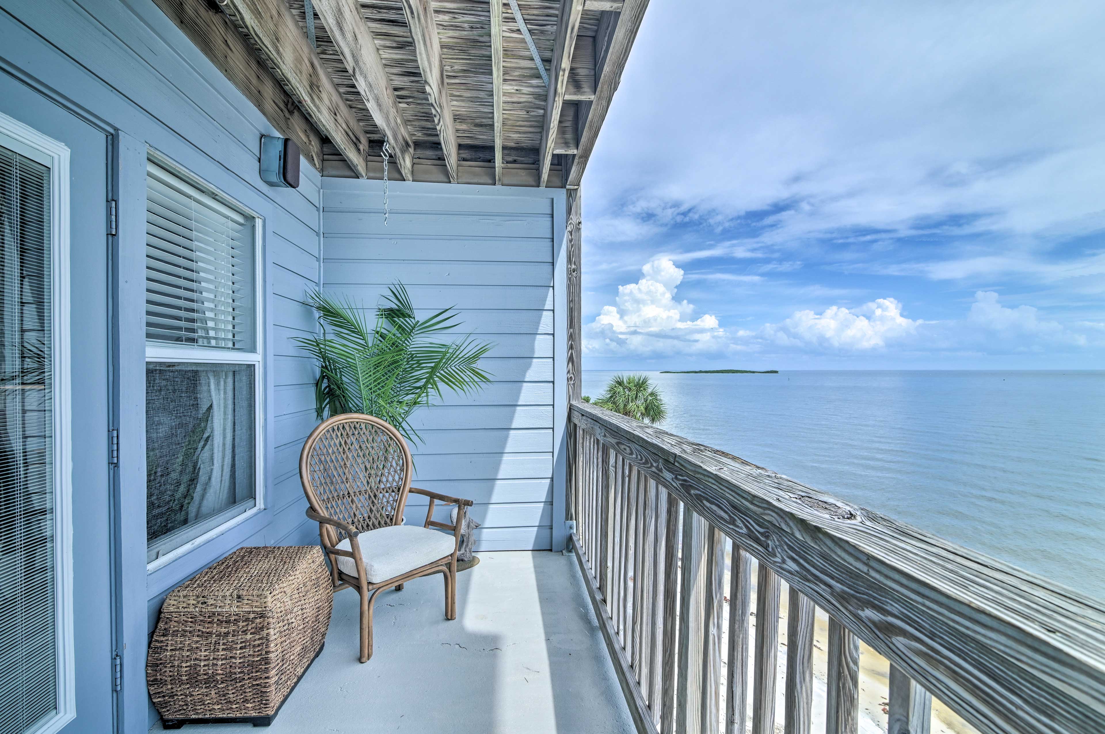 Property Image 1 - Beachfront Cedar Key Retreat w/ Pool Access!