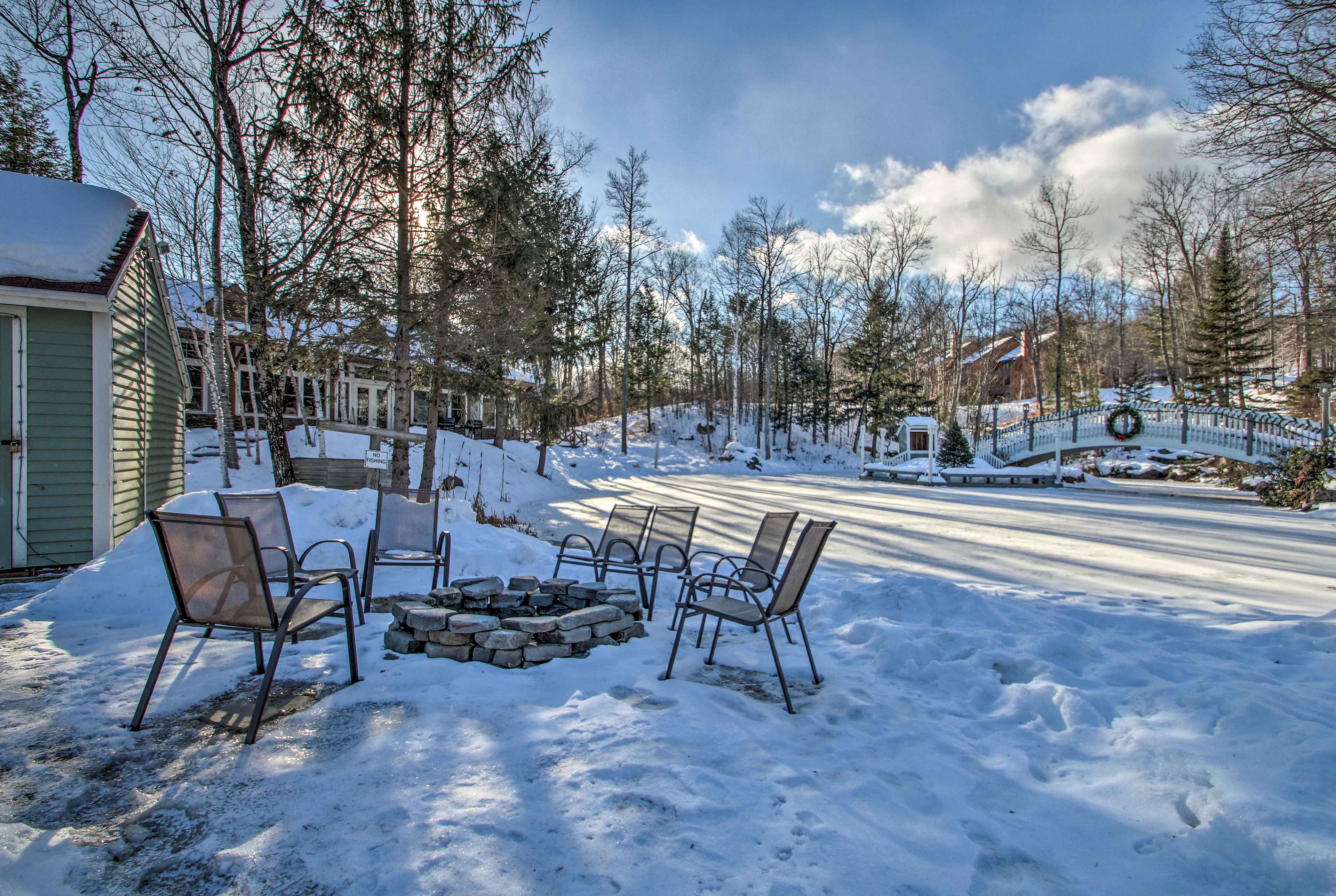 Property Image 2 - Ski Condo w/ Pool, Close to Story Land & Attitash!