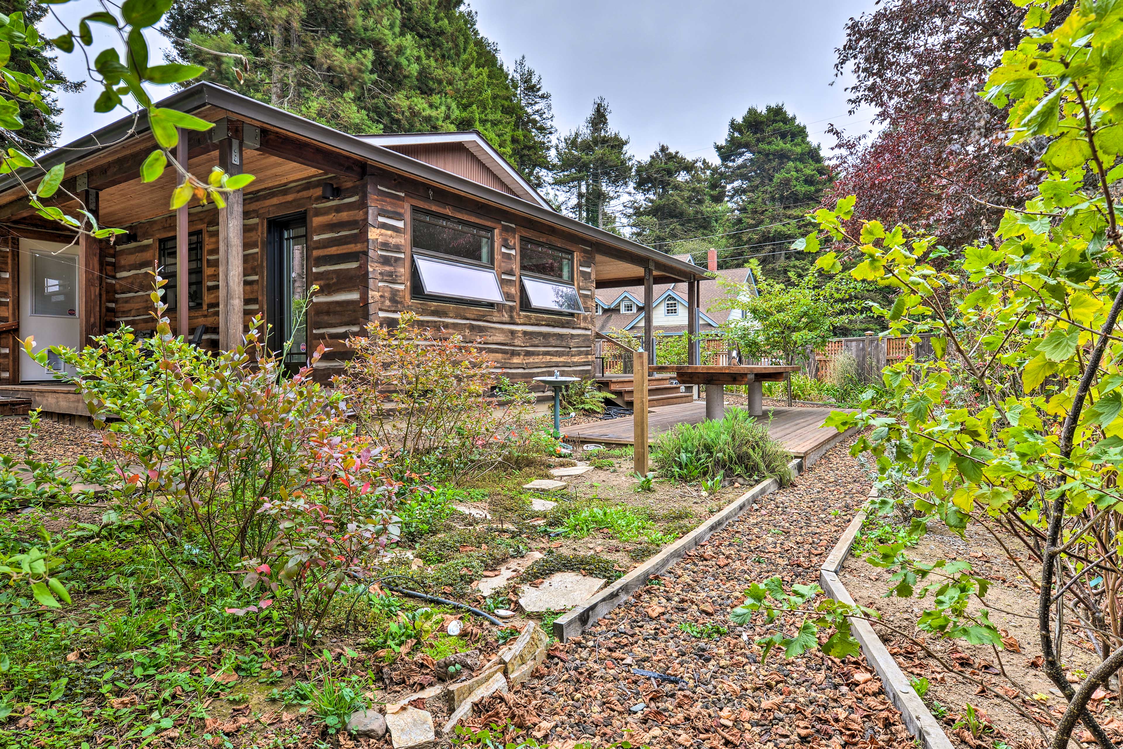 Property Image 2 - Quiet & Cozy Eureka Home Near Sequoia Park & Zoo!