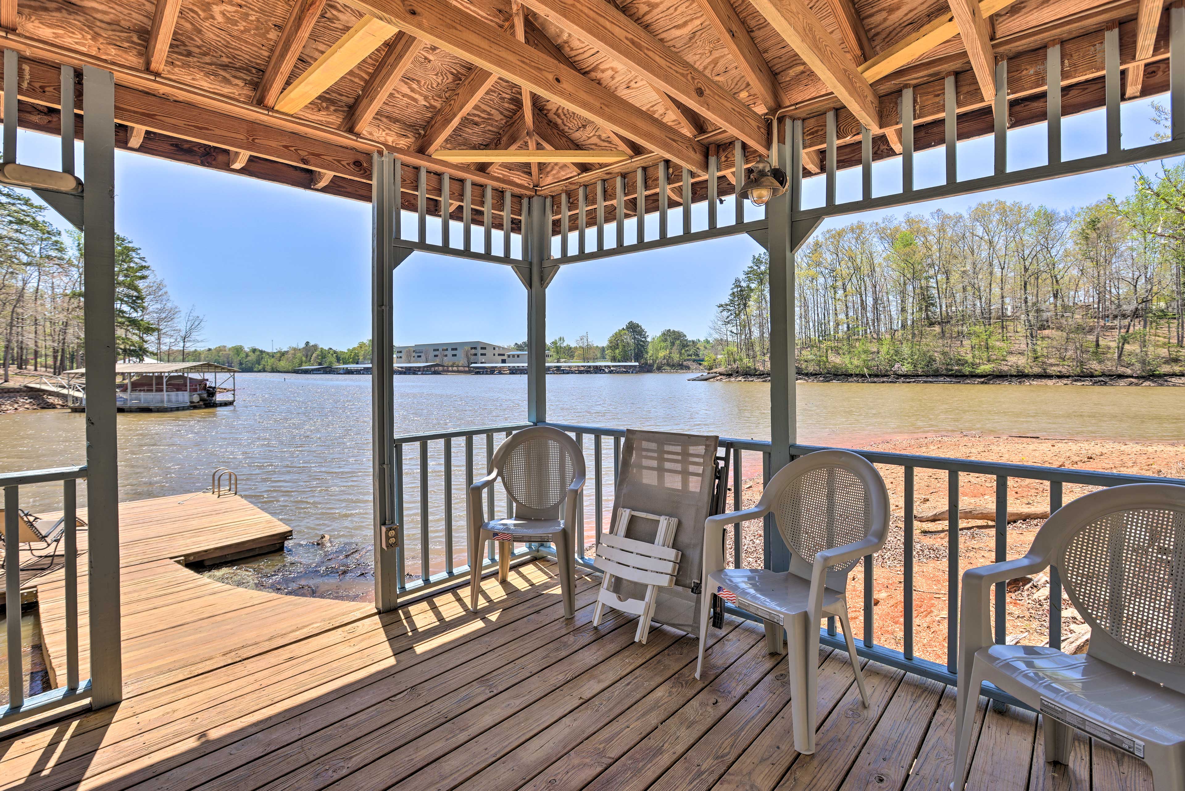 Pet-Friendly Wedowee Home with Hot Tub + Dock!